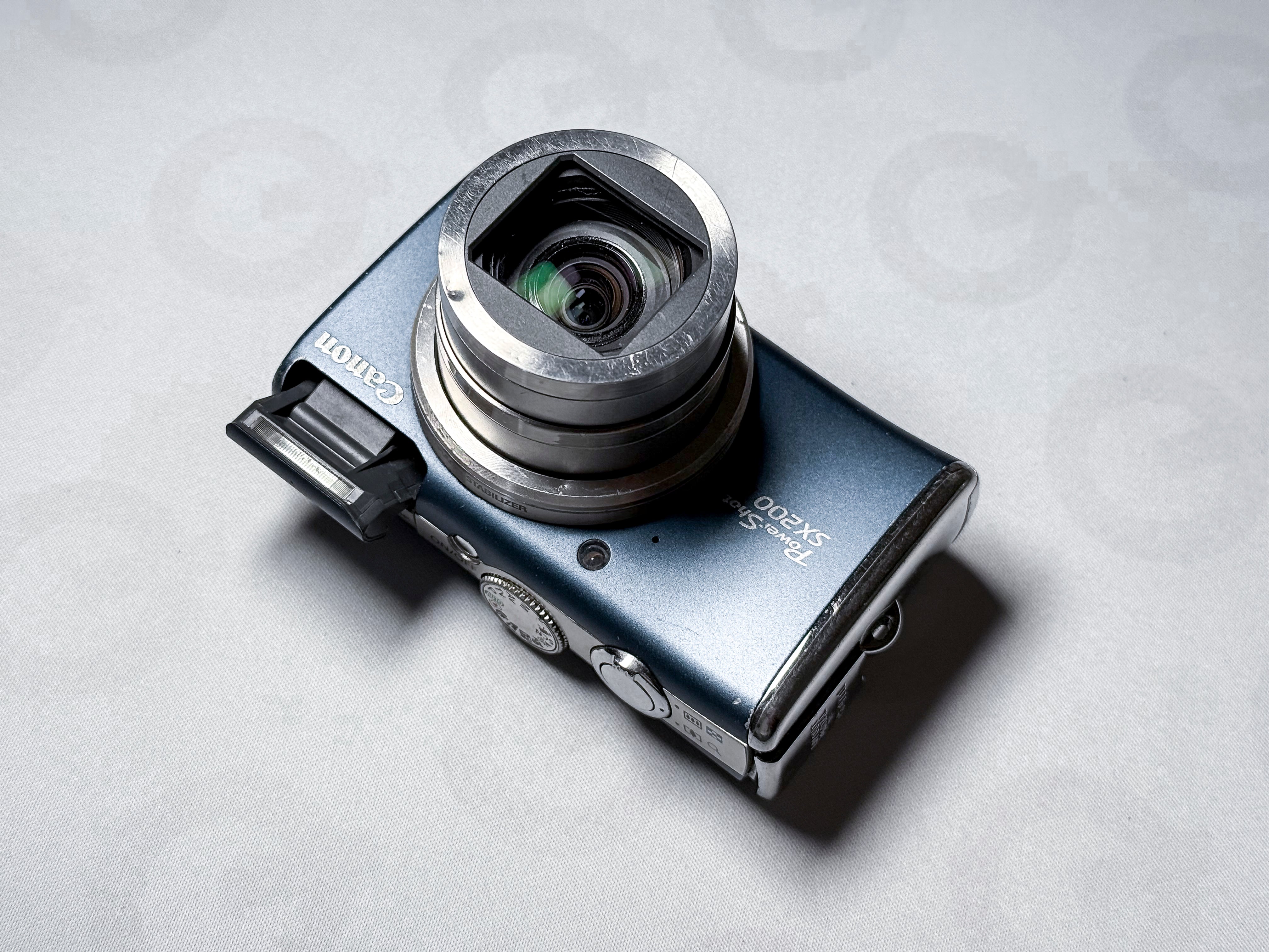 Canon SX200 IS CCD 12x Zoom - 1 Year Warranty, Perfectly Working