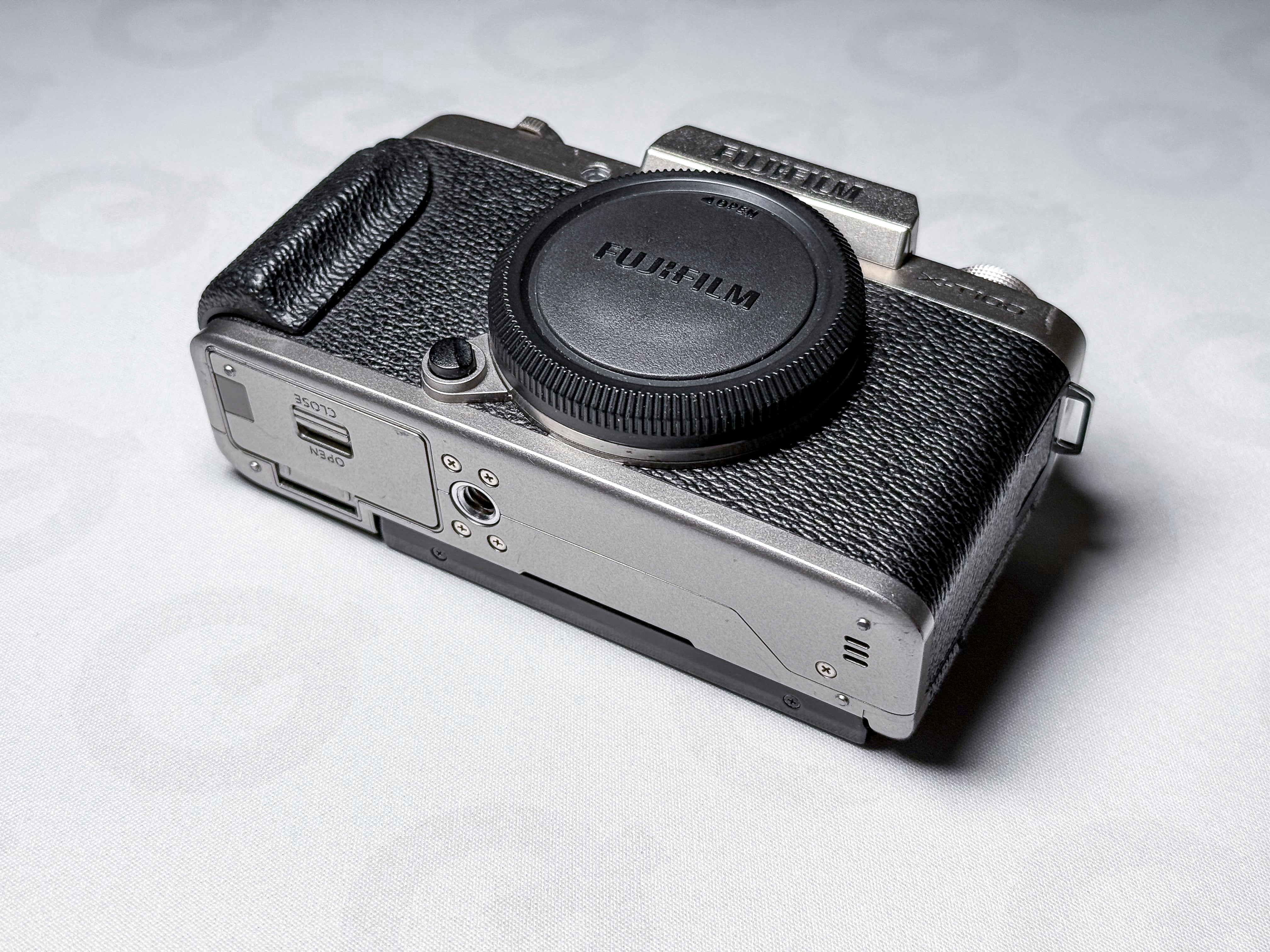 Fujifilm X-T100 APS-C Mirrorless - 1 Year Warranty, Perfectly Working Fuji XT100