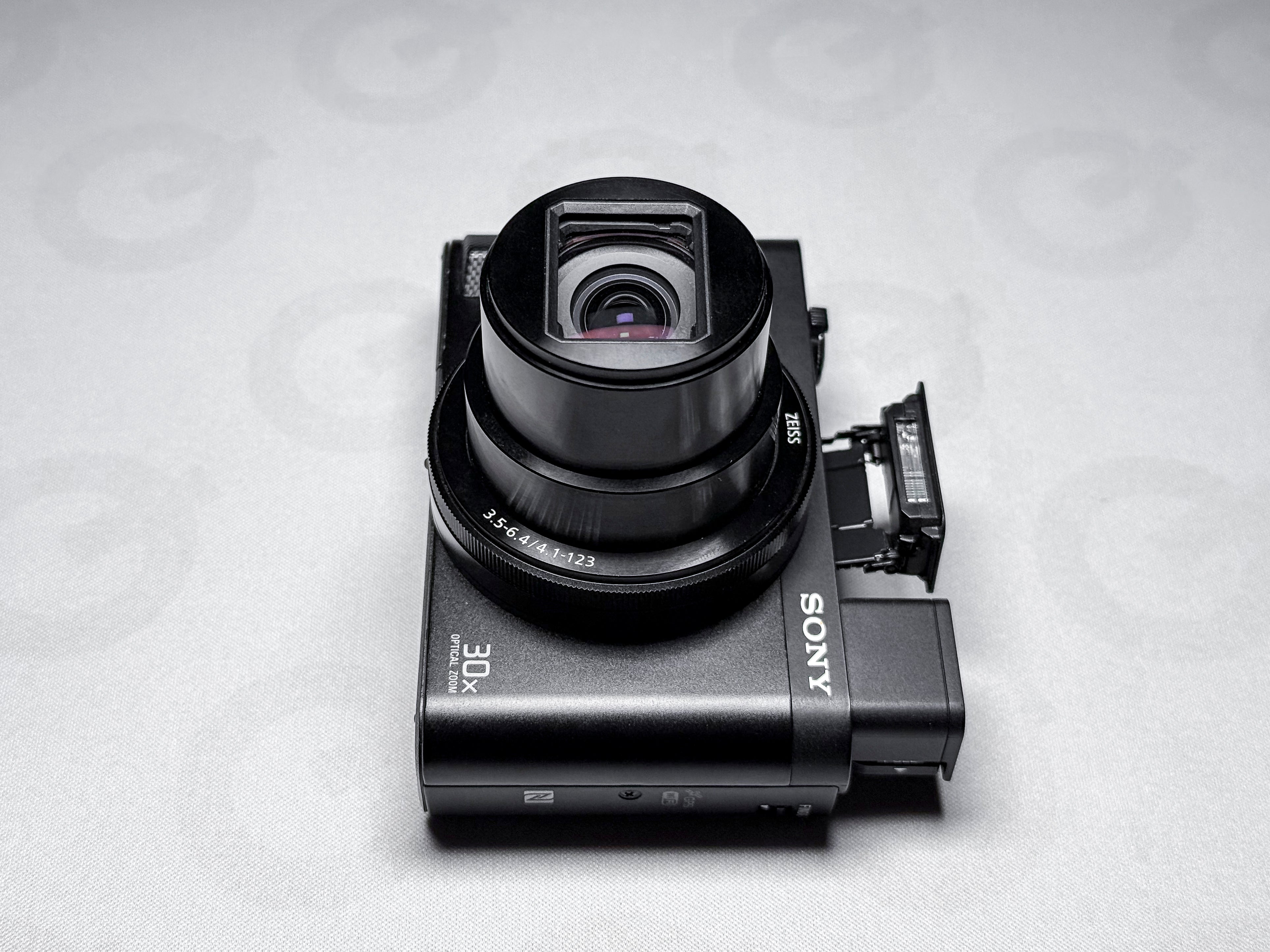 Sony Cyber-shot HX90V 18.2 Mpx 30x - 1 Year Warranty, Excellent HX-90V
