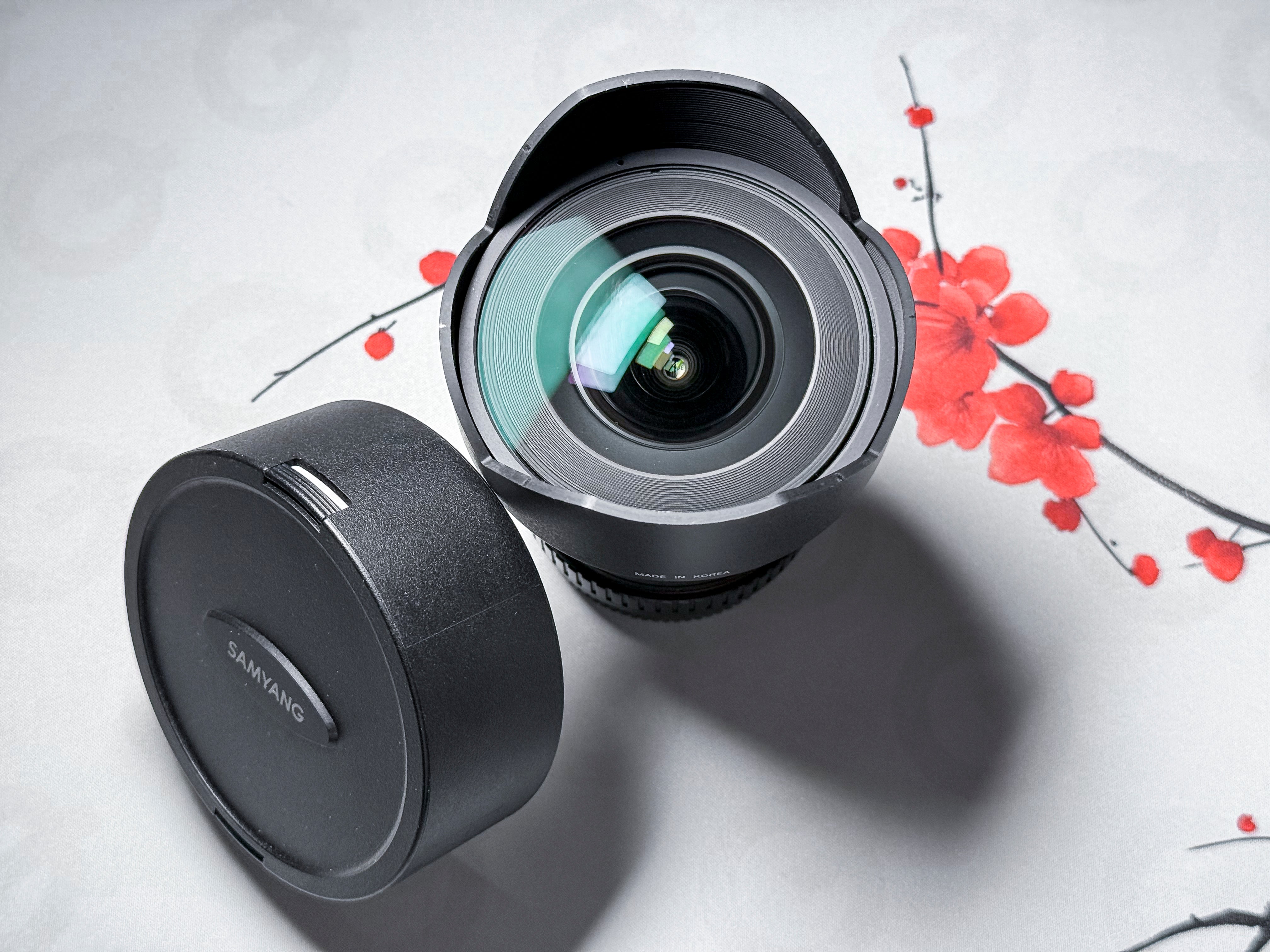 Samyang 14mm f/2.8 for Canon EF EOS Wideangle Lens - 1 Year Warranty, Excellent