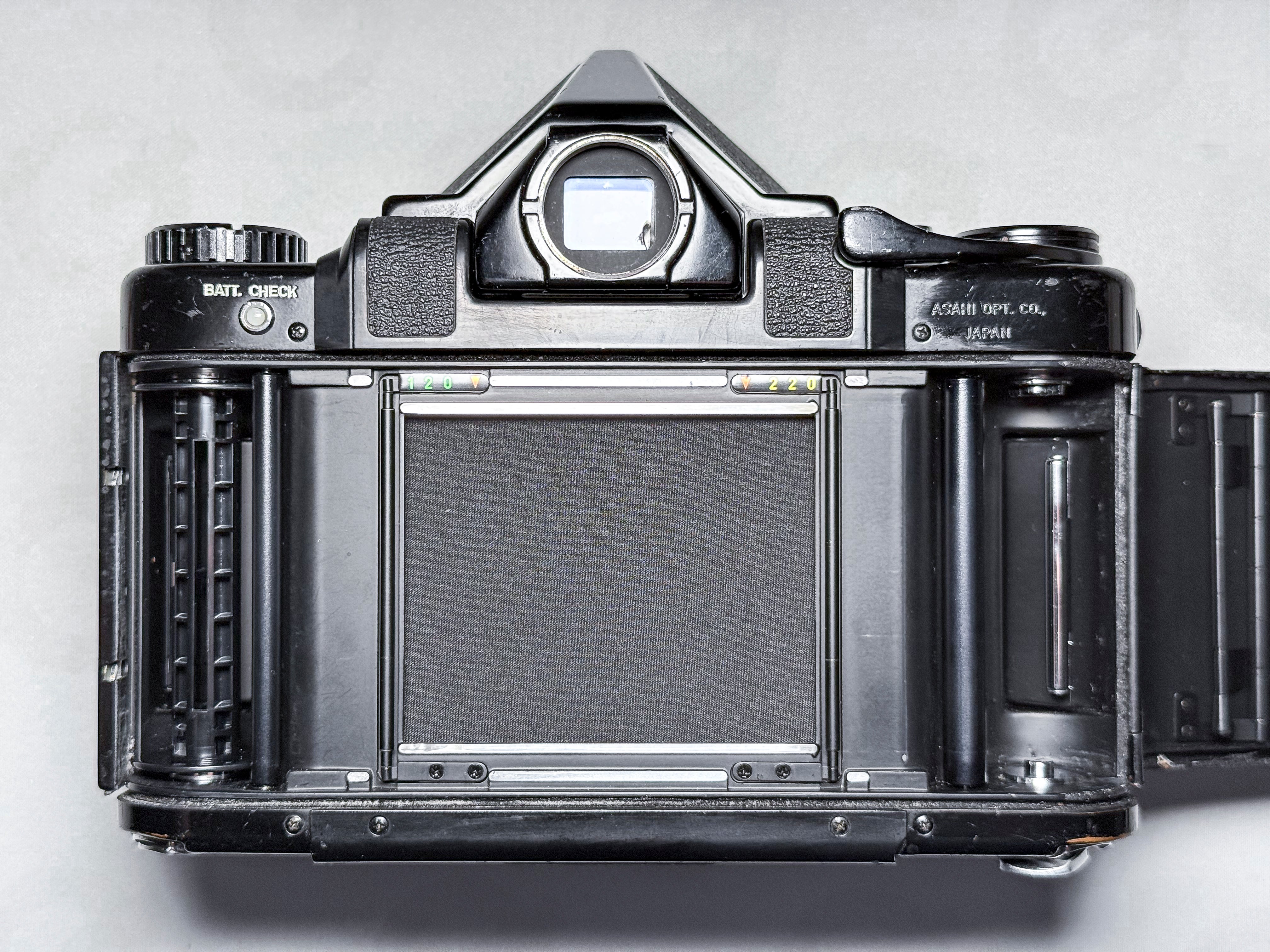 Pentax 67 Medium Format 120 Film Late Model - Exc, Perfectly Working 6x7