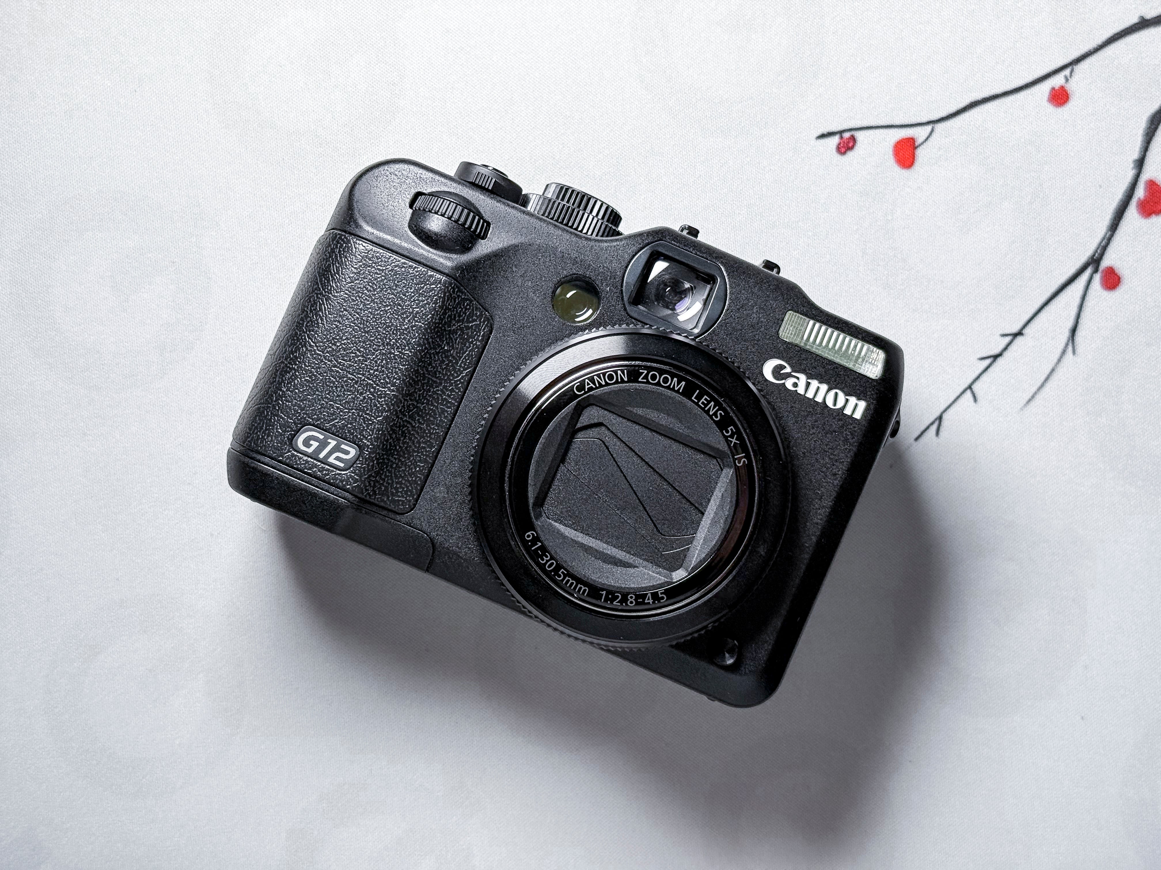 Canon Powershot G12 CCD Compact Camera - 1 Year Warranty, Mint with Case