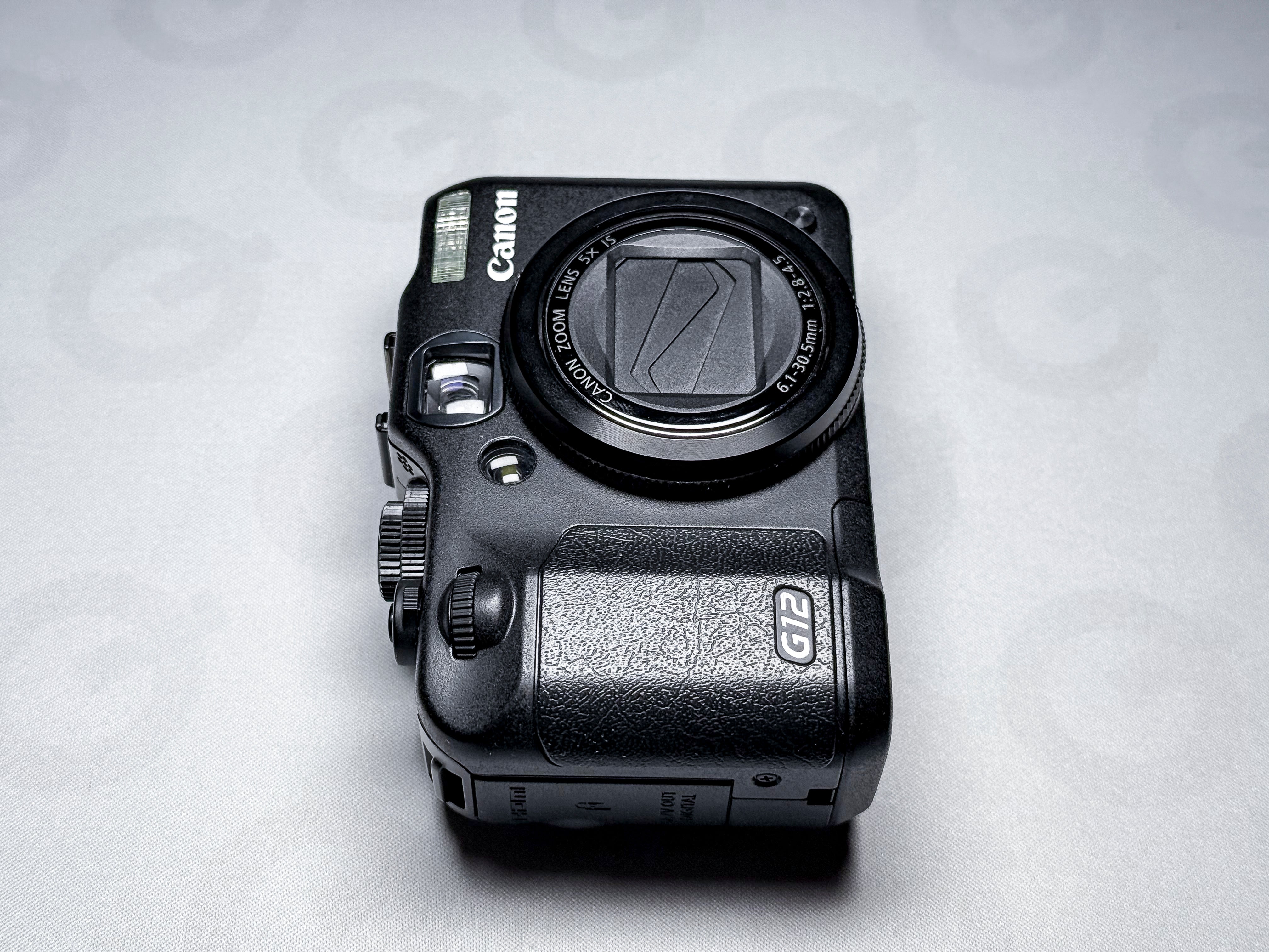 Canon Powershot G12 CCD Compact Camera - 1 Year Warranty, Mint with Case