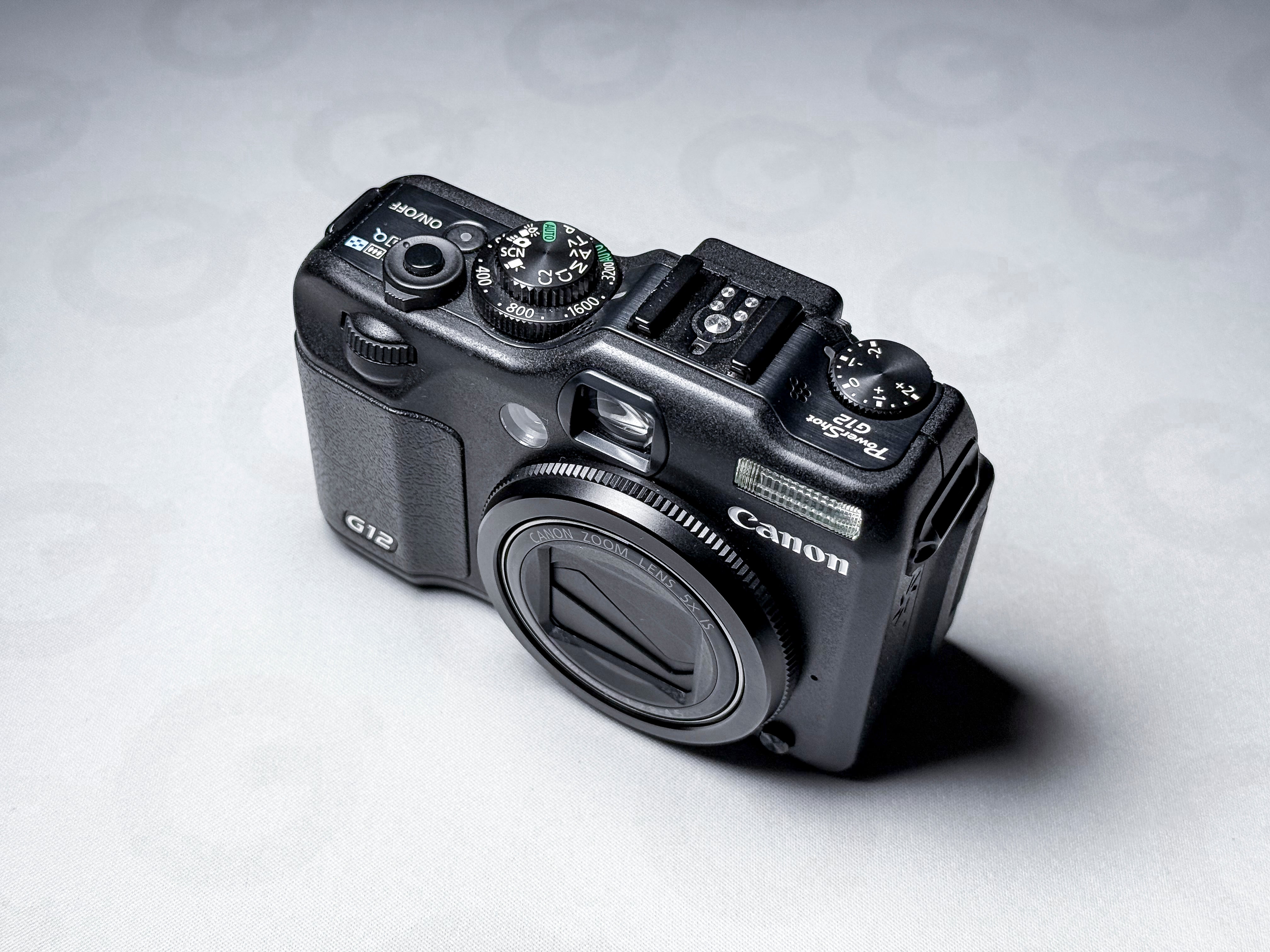 Canon Powershot G12 CCD Compact Camera - 1 Year Warranty, Mint with Case