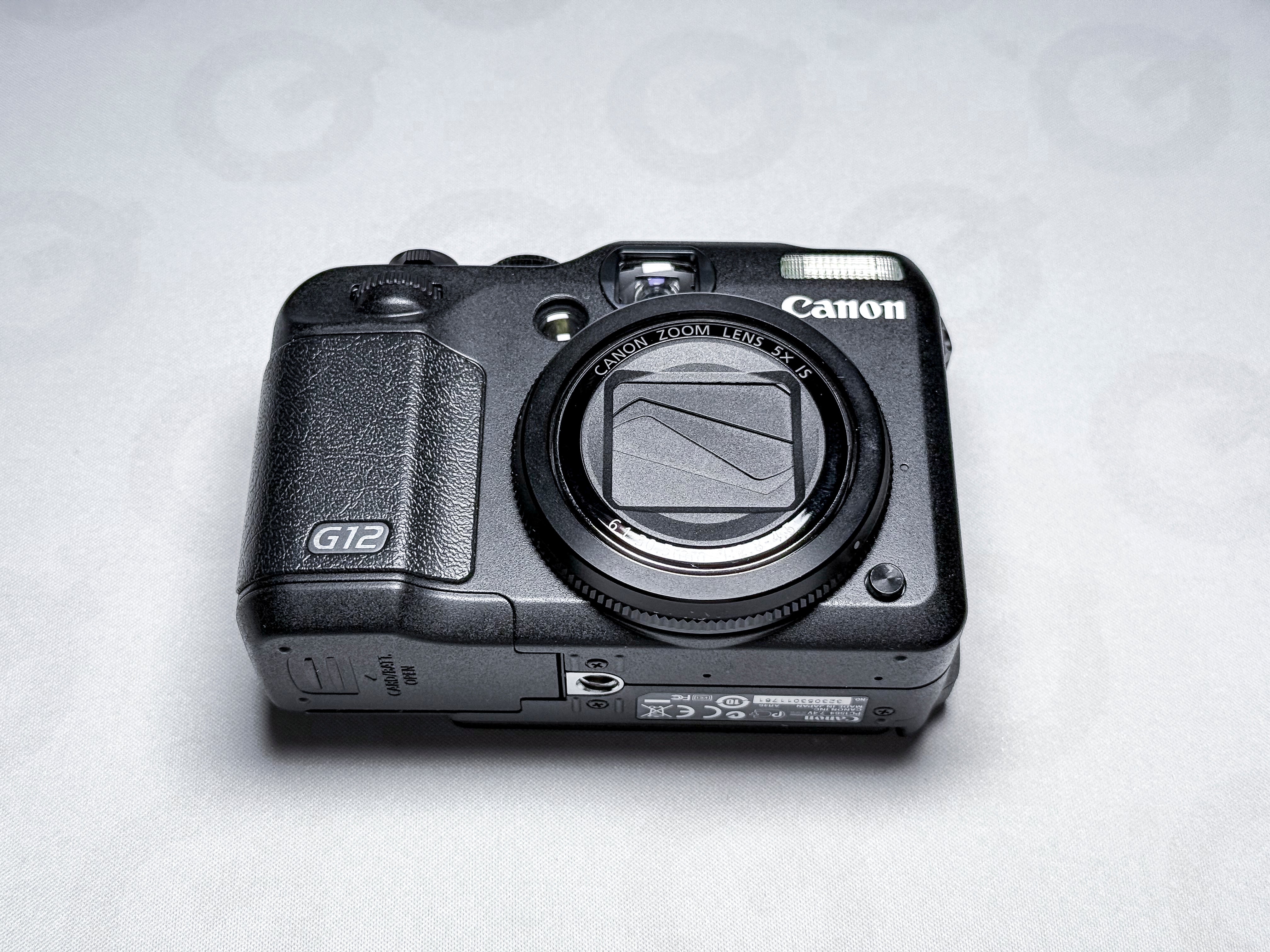 Canon Powershot G12 CCD Compact Camera - 1 Year Warranty, Mint with Case