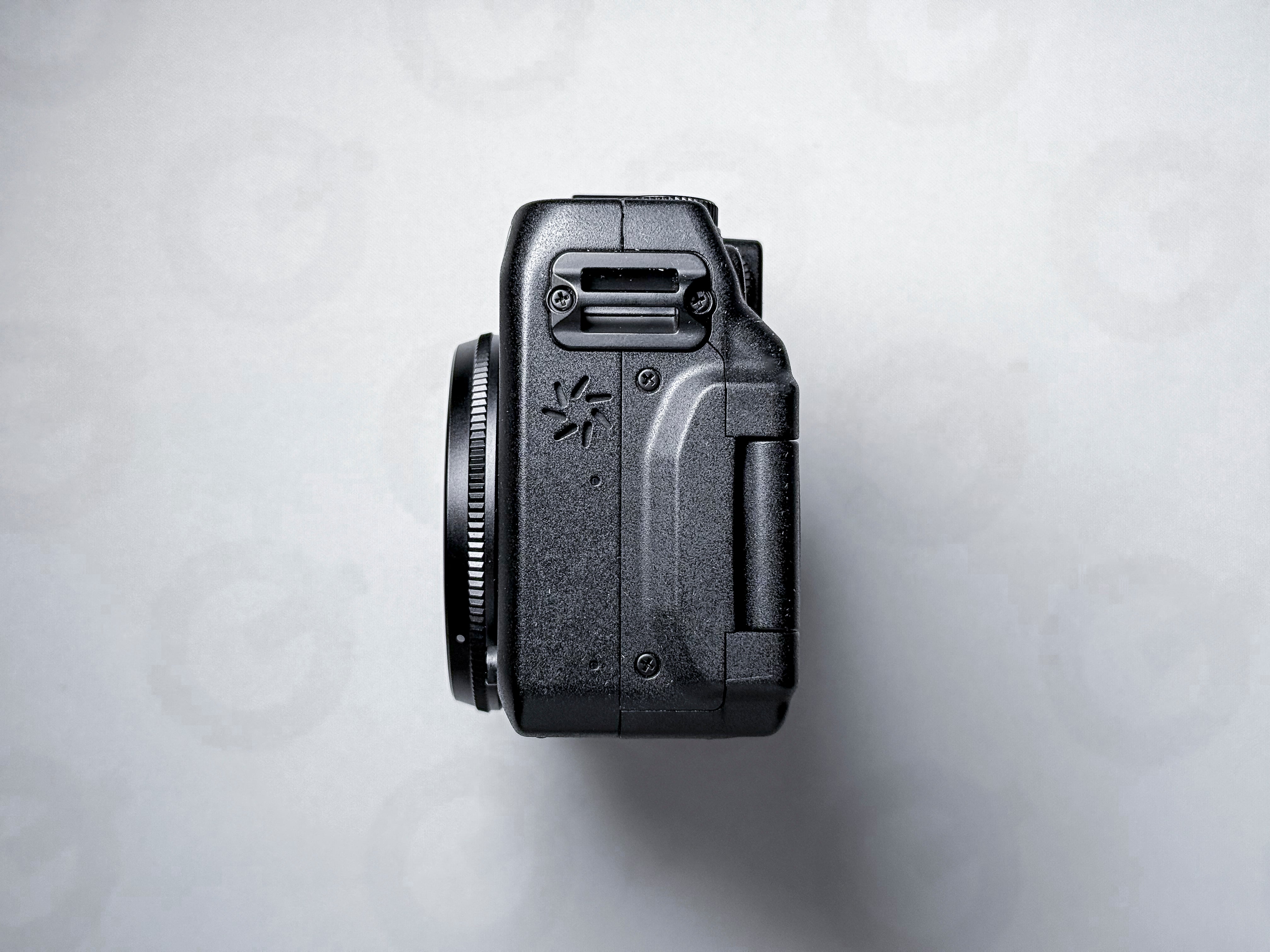 Canon Powershot G12 CCD Compact Camera - 1 Year Warranty, Mint with Case