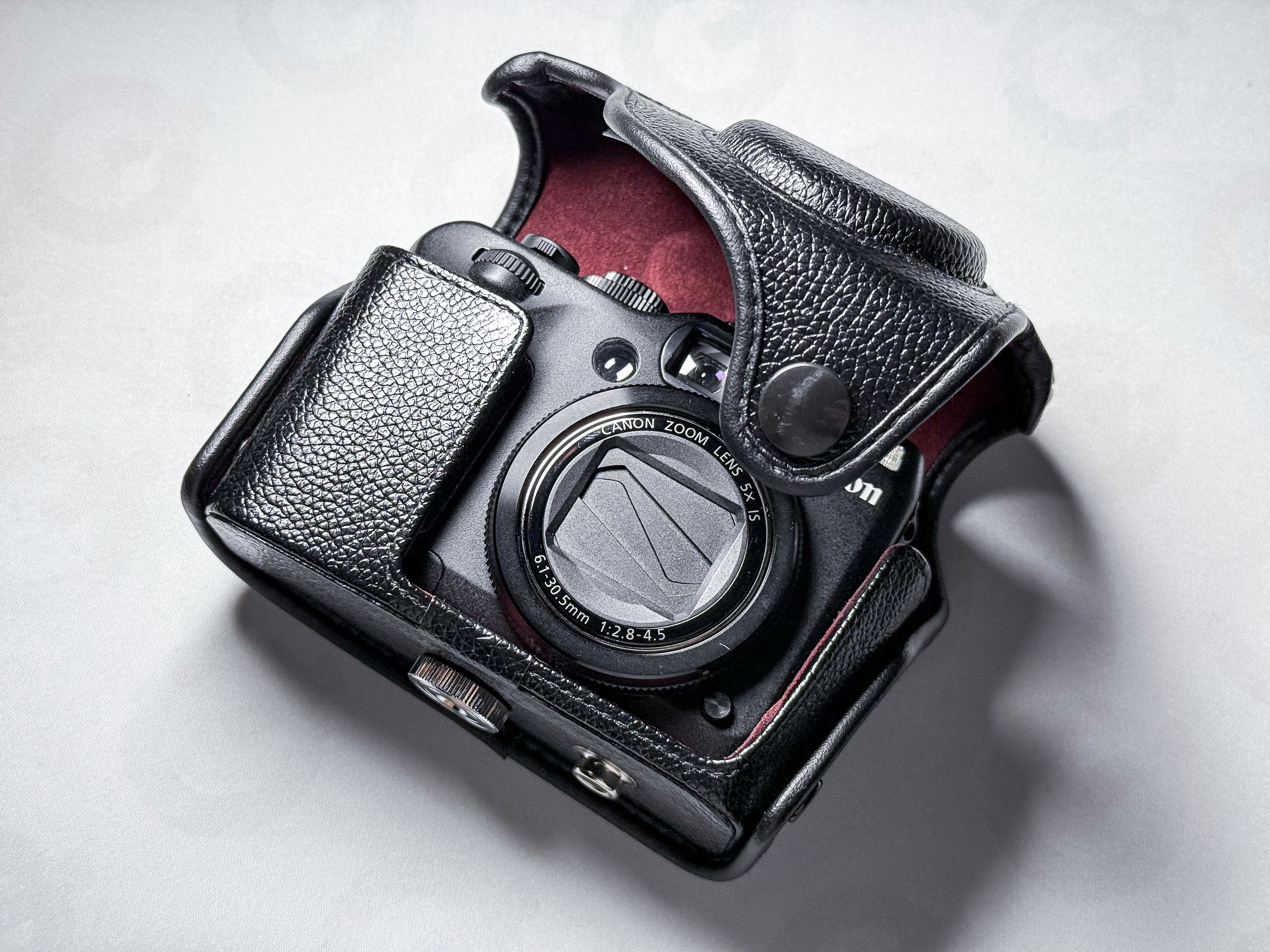 Canon Powershot G12 CCD Compact Camera - 1 Year Warranty, Mint with Case