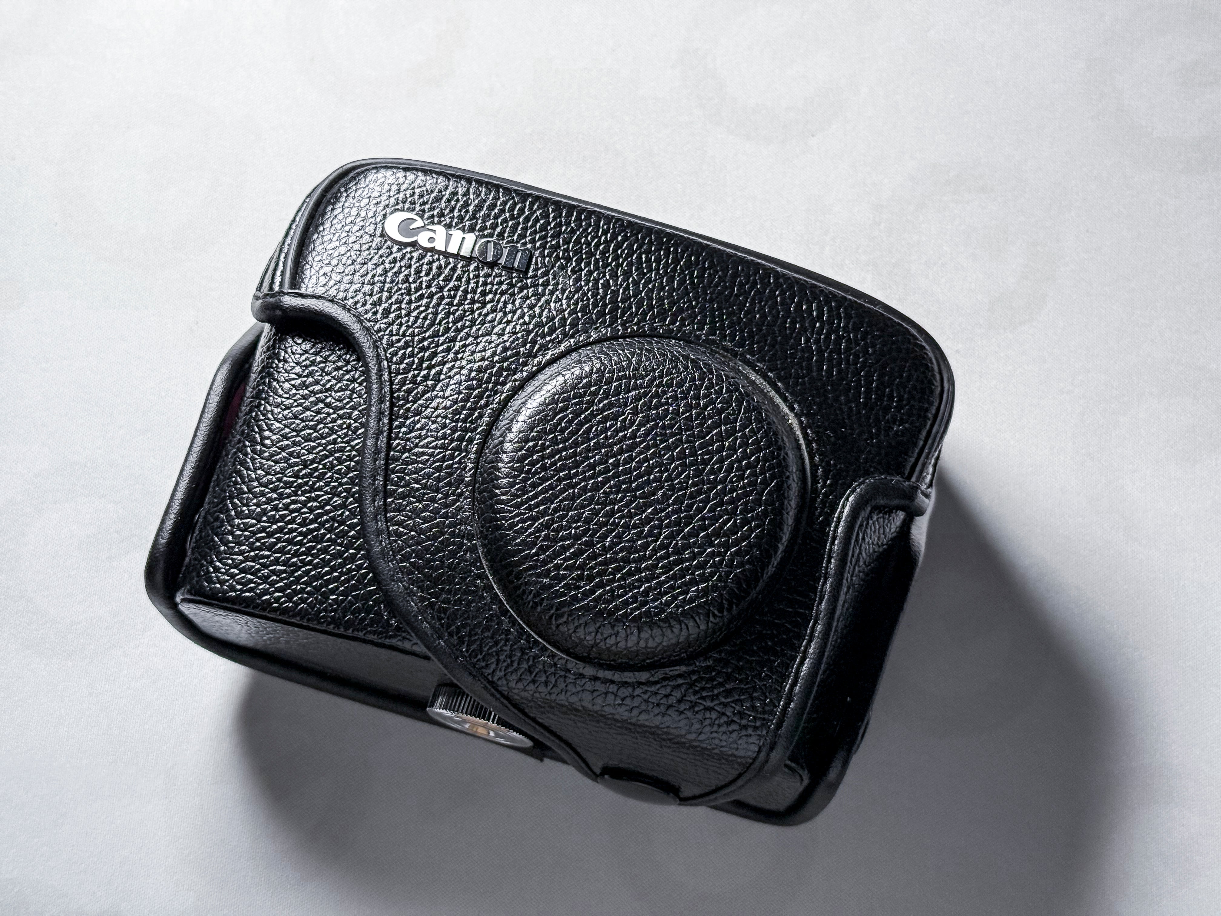 Canon Powershot G12 CCD Compact Camera - 1 Year Warranty, Mint with Case