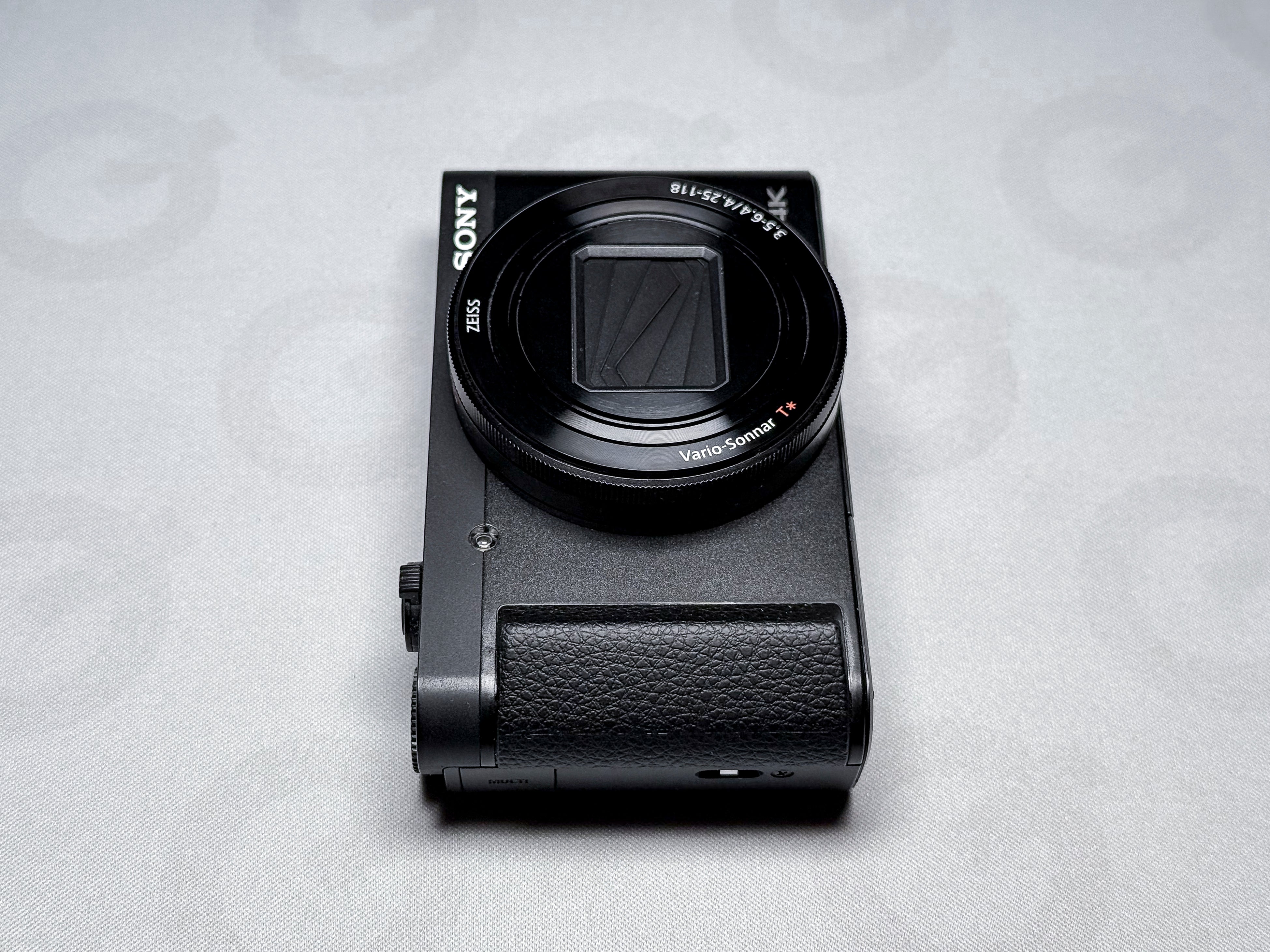 Sony Cyber-shot HX99 18.2 Mpx 4K 30X Zoom - 1 Year Warranty, Near Mint HX-99