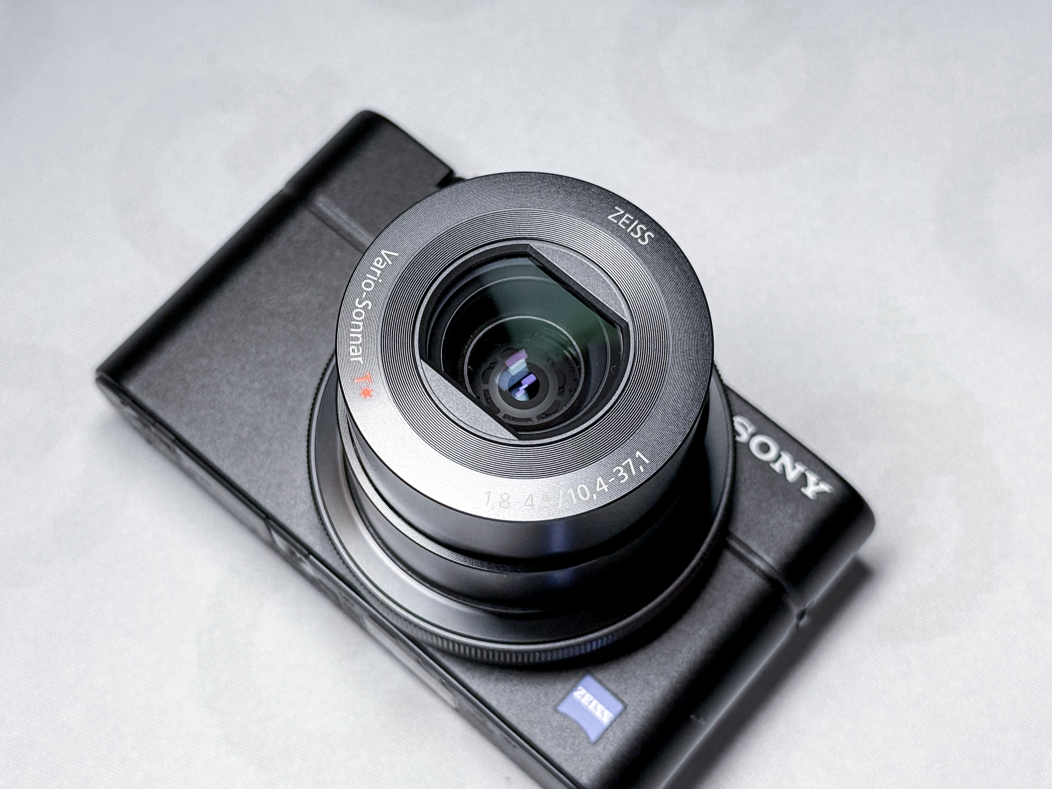 Sony RX100 Cyber-shot Digital Camera MINT - 1 Year Warranty RX 100 RX-100