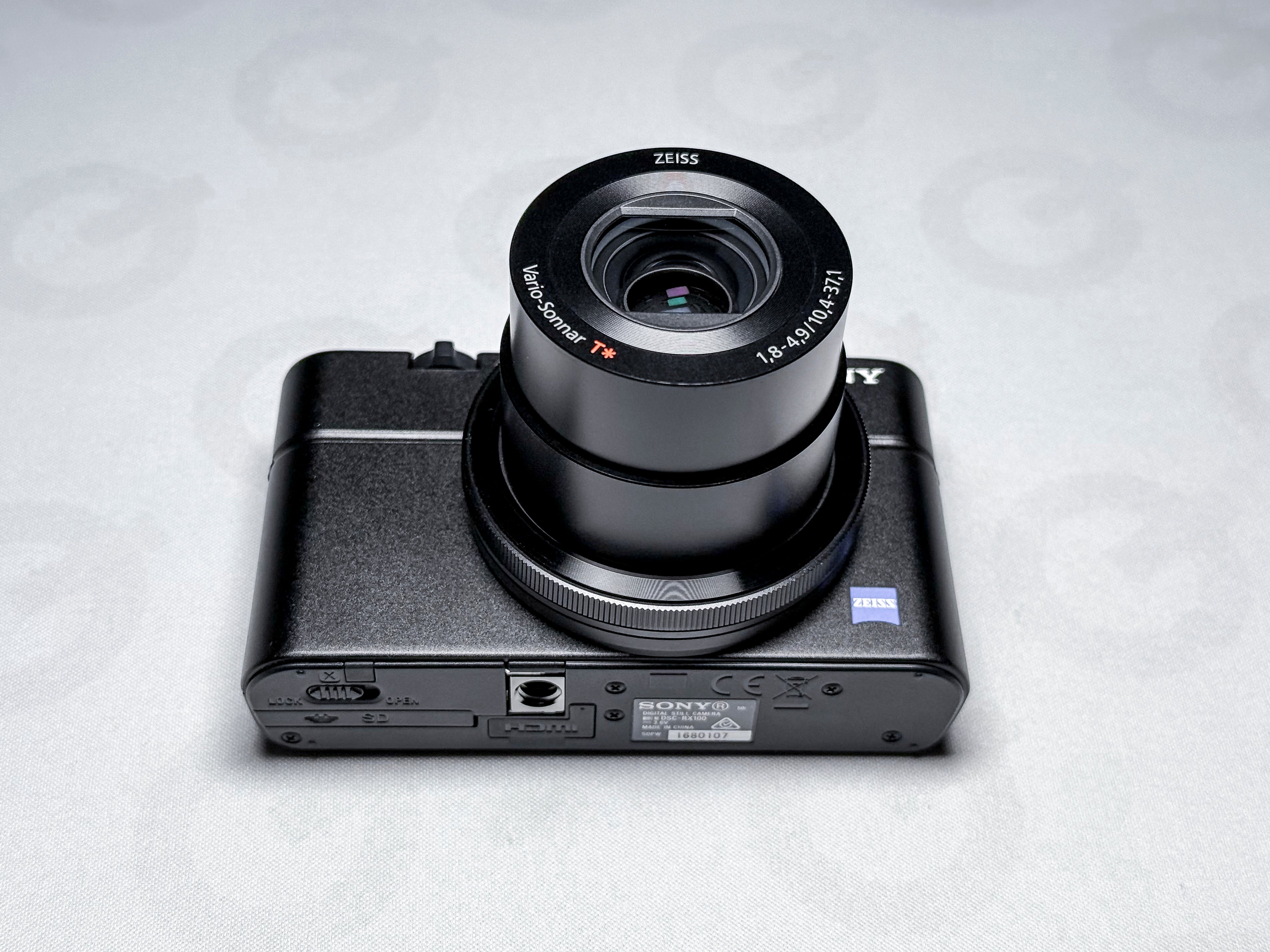 Sony RX100 Cyber-shot Digital Camera MINT - 1 Year Warranty RX 100 RX-100