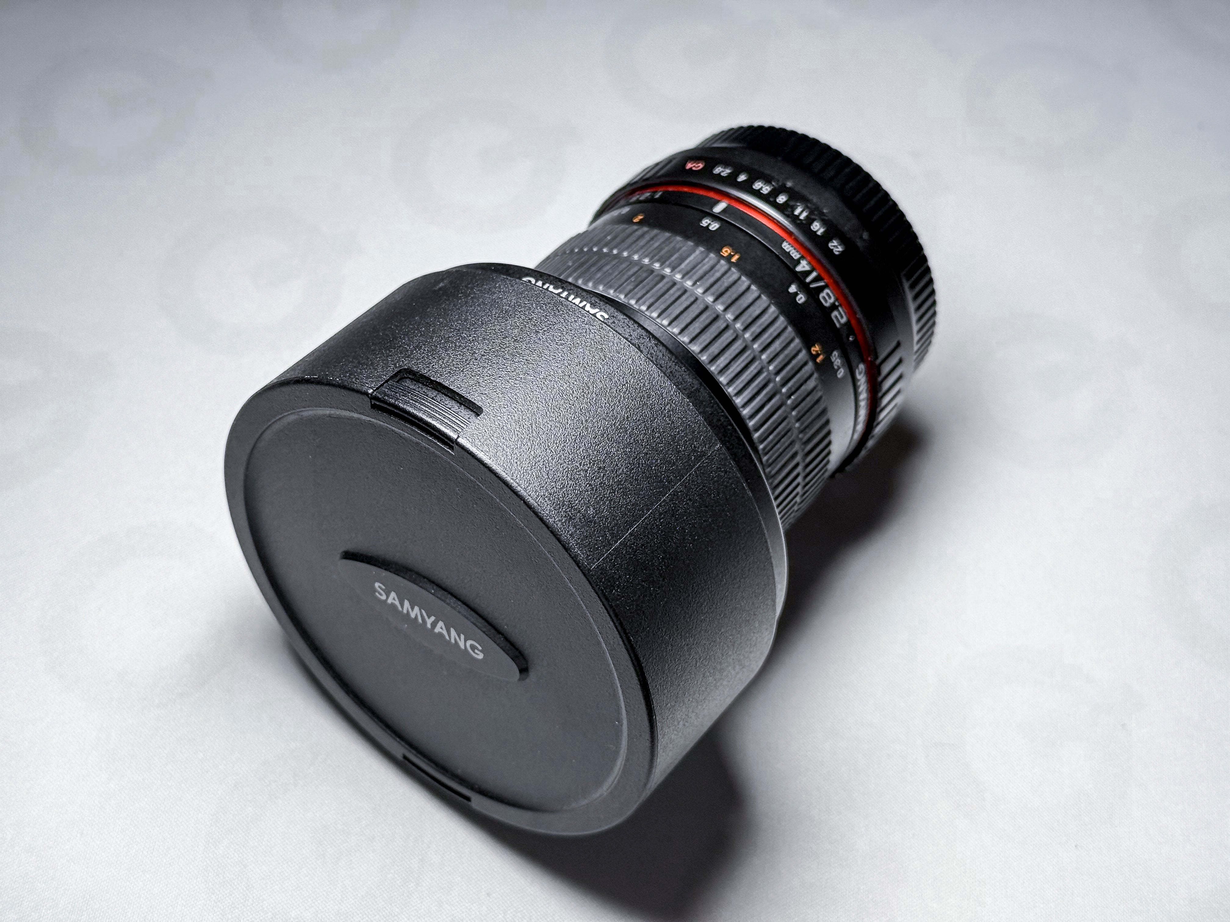 Samyang 14mm f/2.8 for Canon EF EOS Wideangle Lens - 1 Year Warranty, Excellent