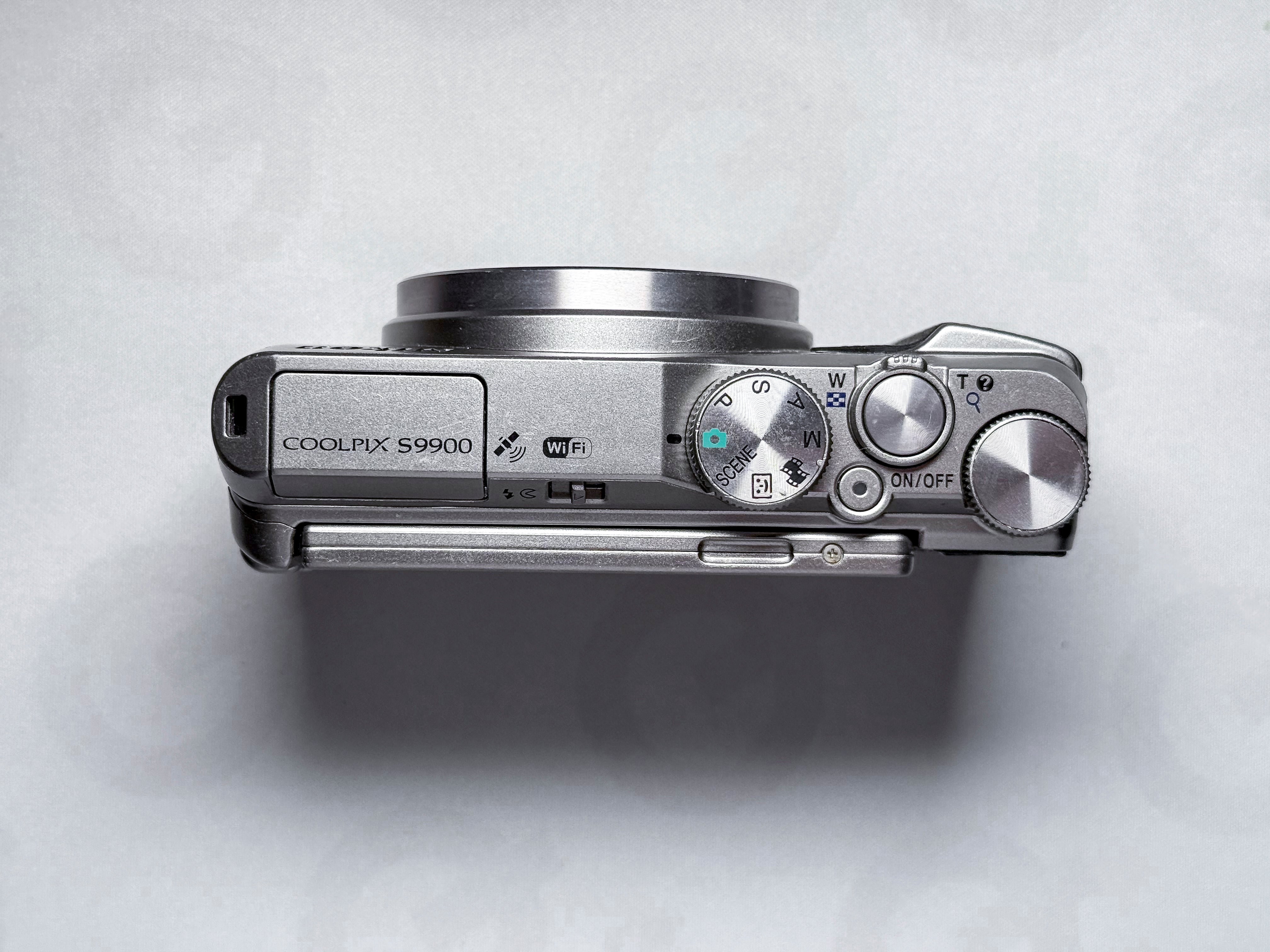 Nikon S9900 Coolpix 30x Zoom 16mpx - 1 Year Warranty, Perfectly Working