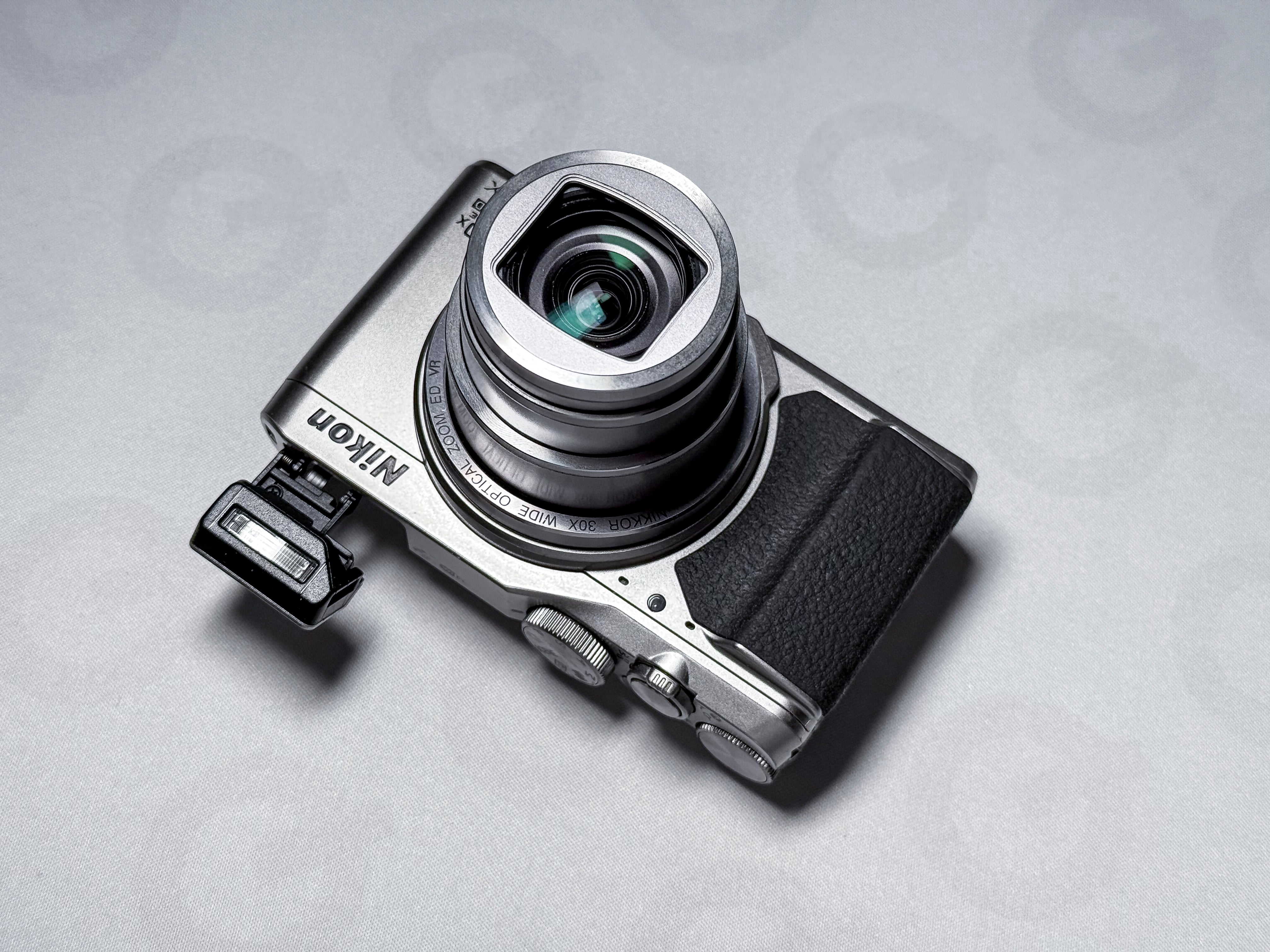 Nikon S9900 Coolpix 30x Zoom 16mpx - 1 Year Warranty, Perfectly Working