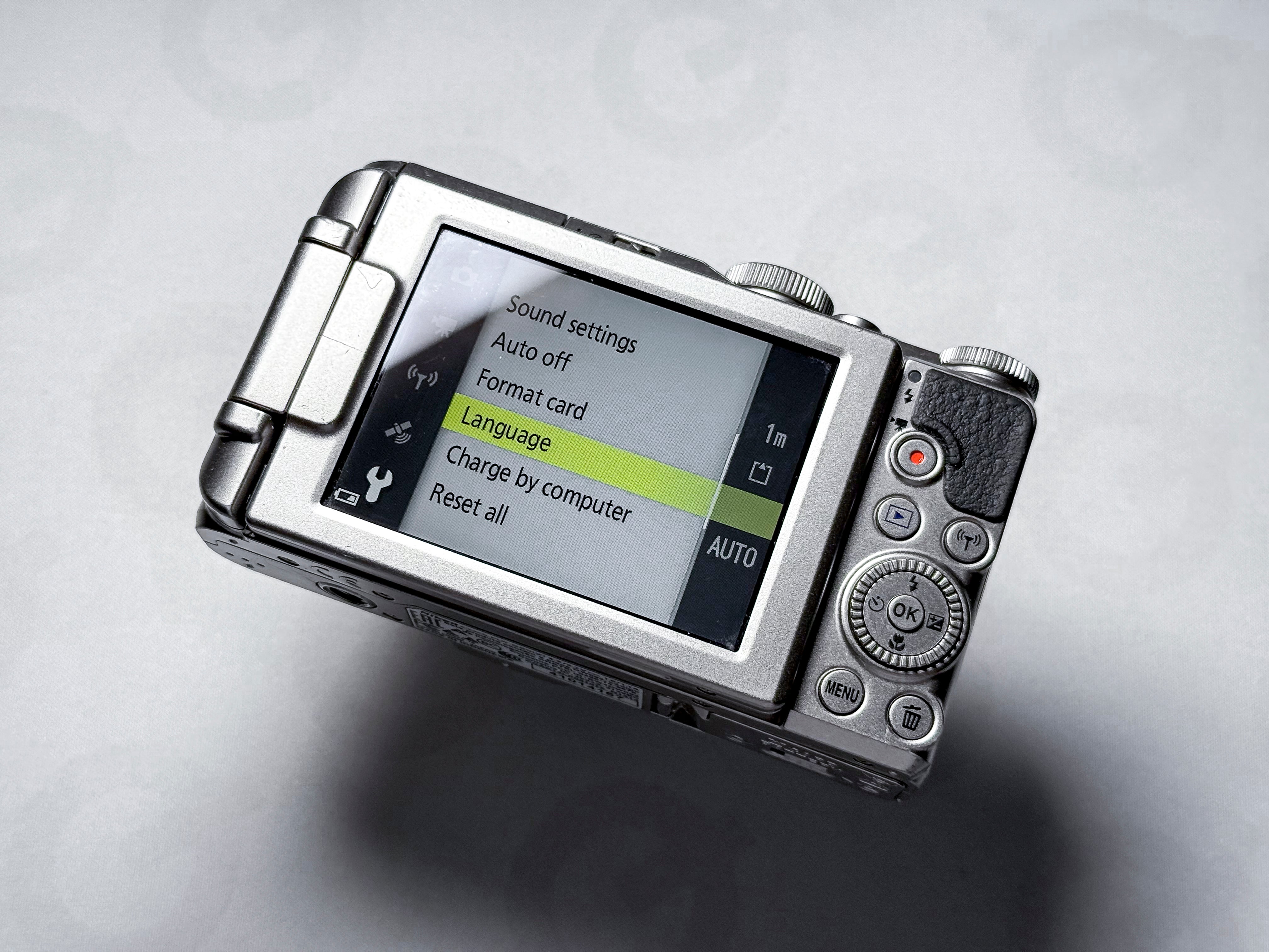 Nikon S9900 Coolpix 30x Zoom 16mpx - 1 Year Warranty, Perfectly Working