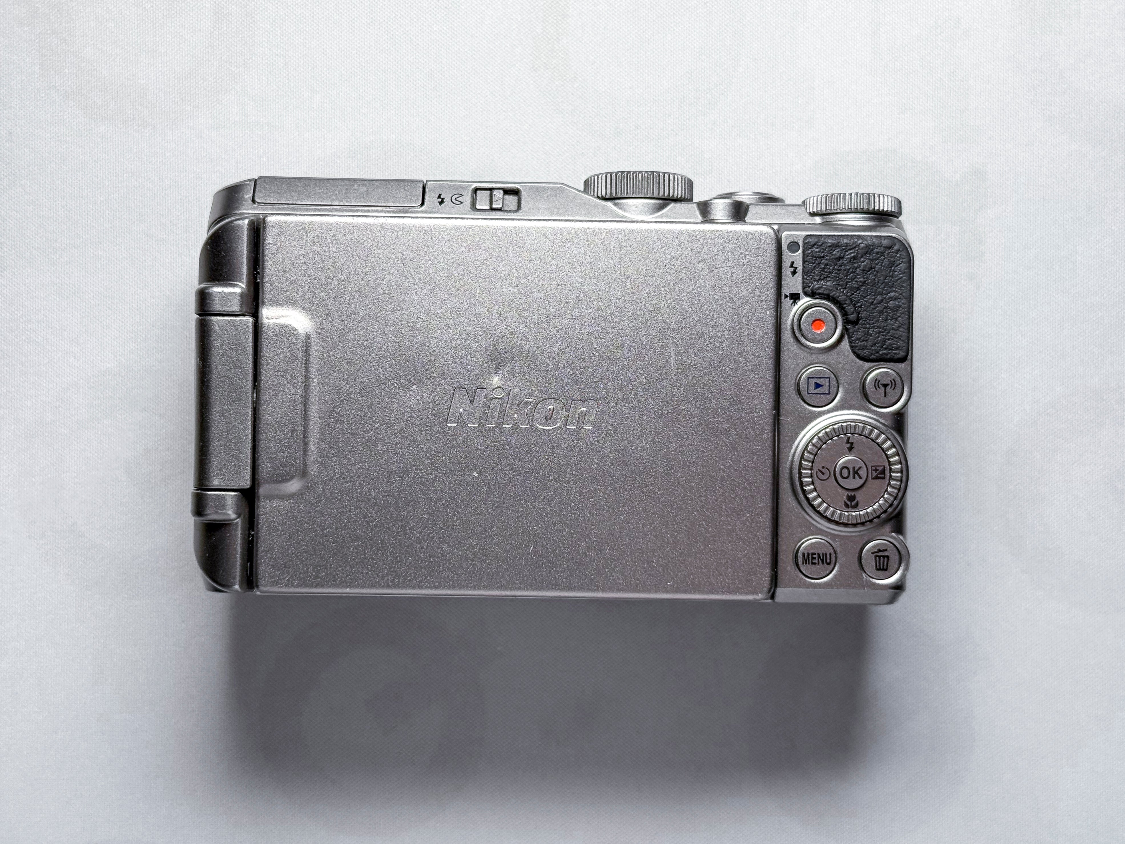 Nikon S9900 Coolpix 30x Zoom 16mpx - 1 Year Warranty, Perfectly Working