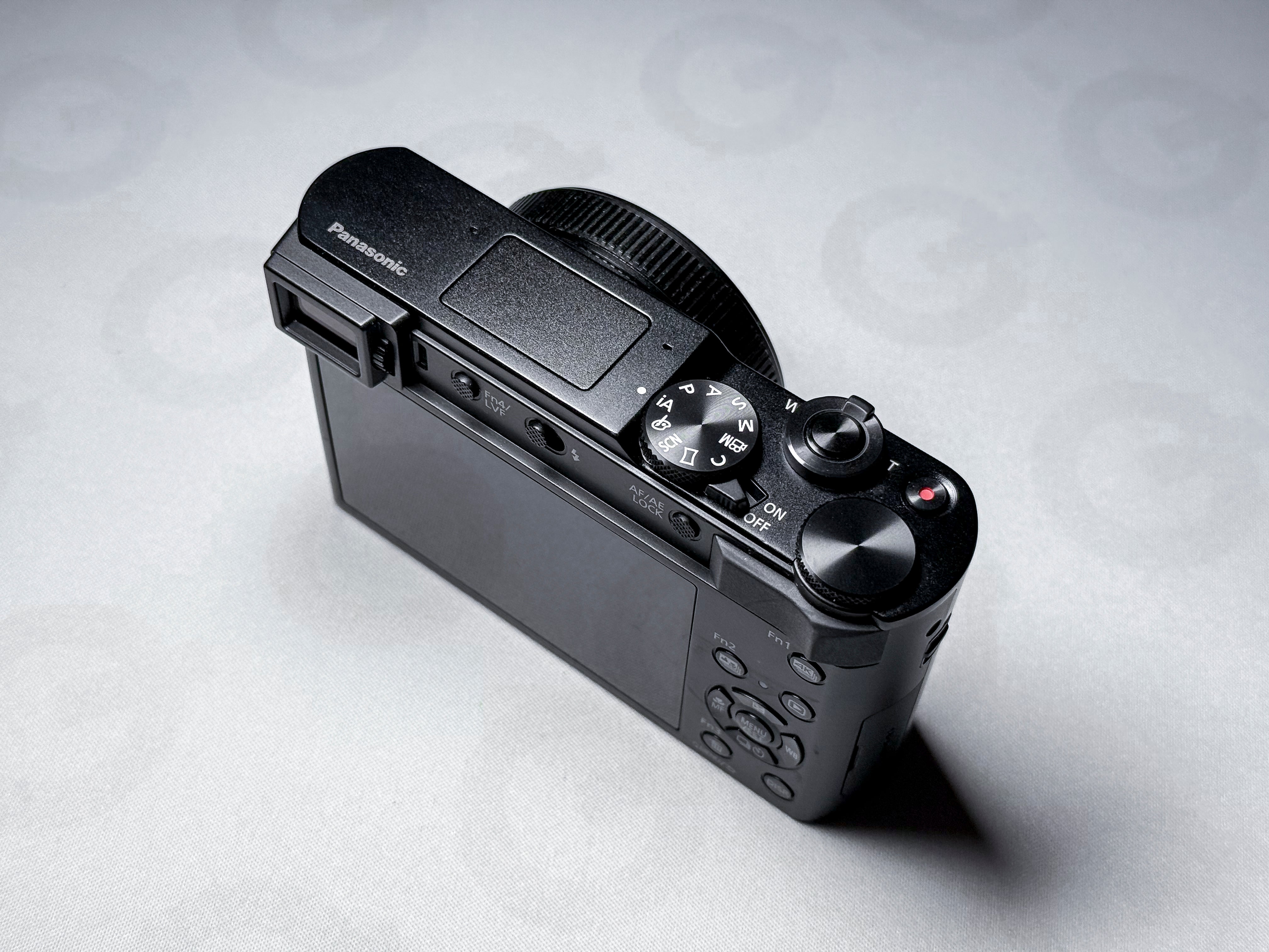 Panasonic Lumix TZ200 15x Leica Lens - 1 Year Warranty, Perfectly Working