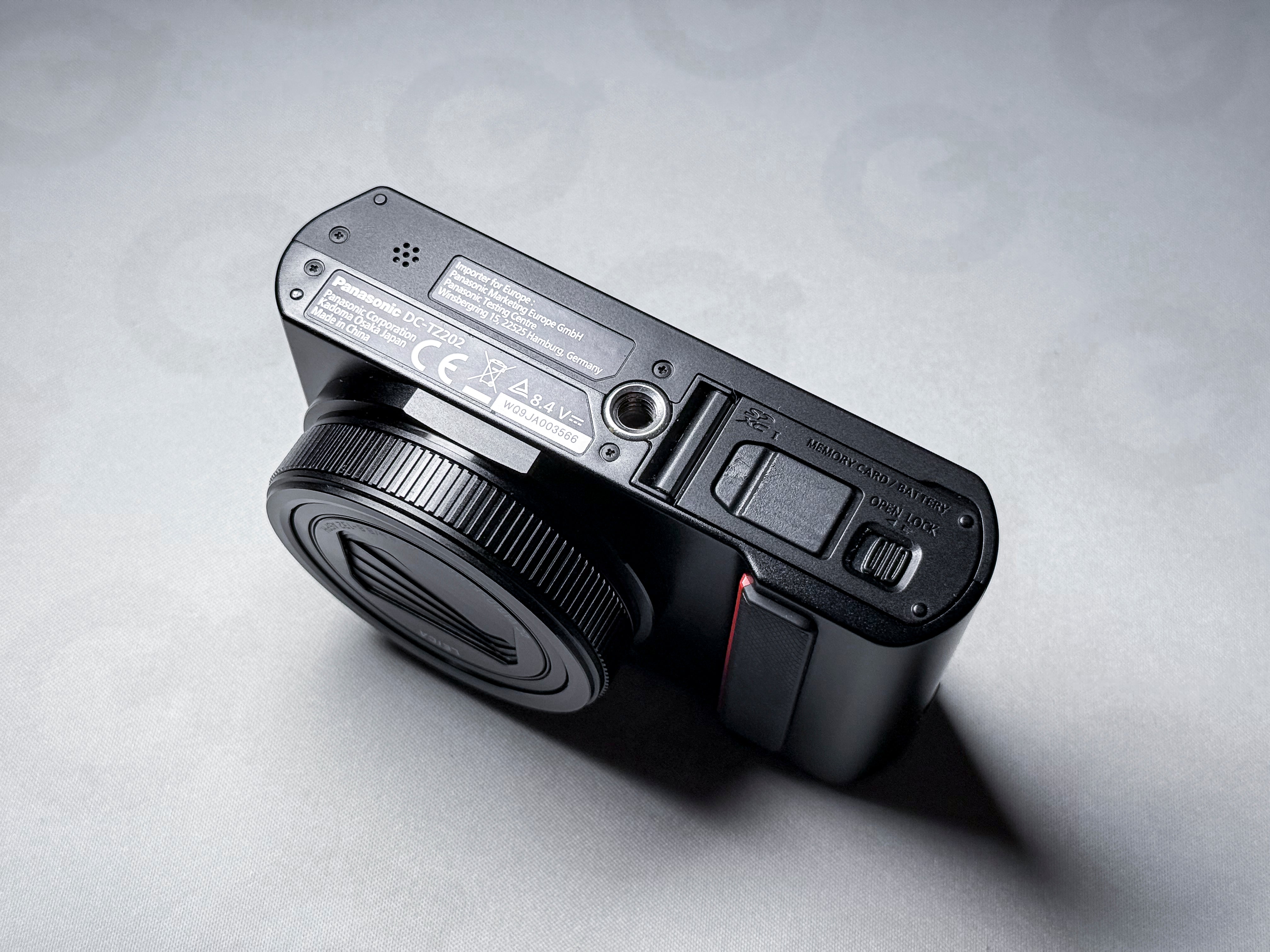 Panasonic Lumix TZ200 15x Leica Lens - 1 Year Warranty, Perfectly Working