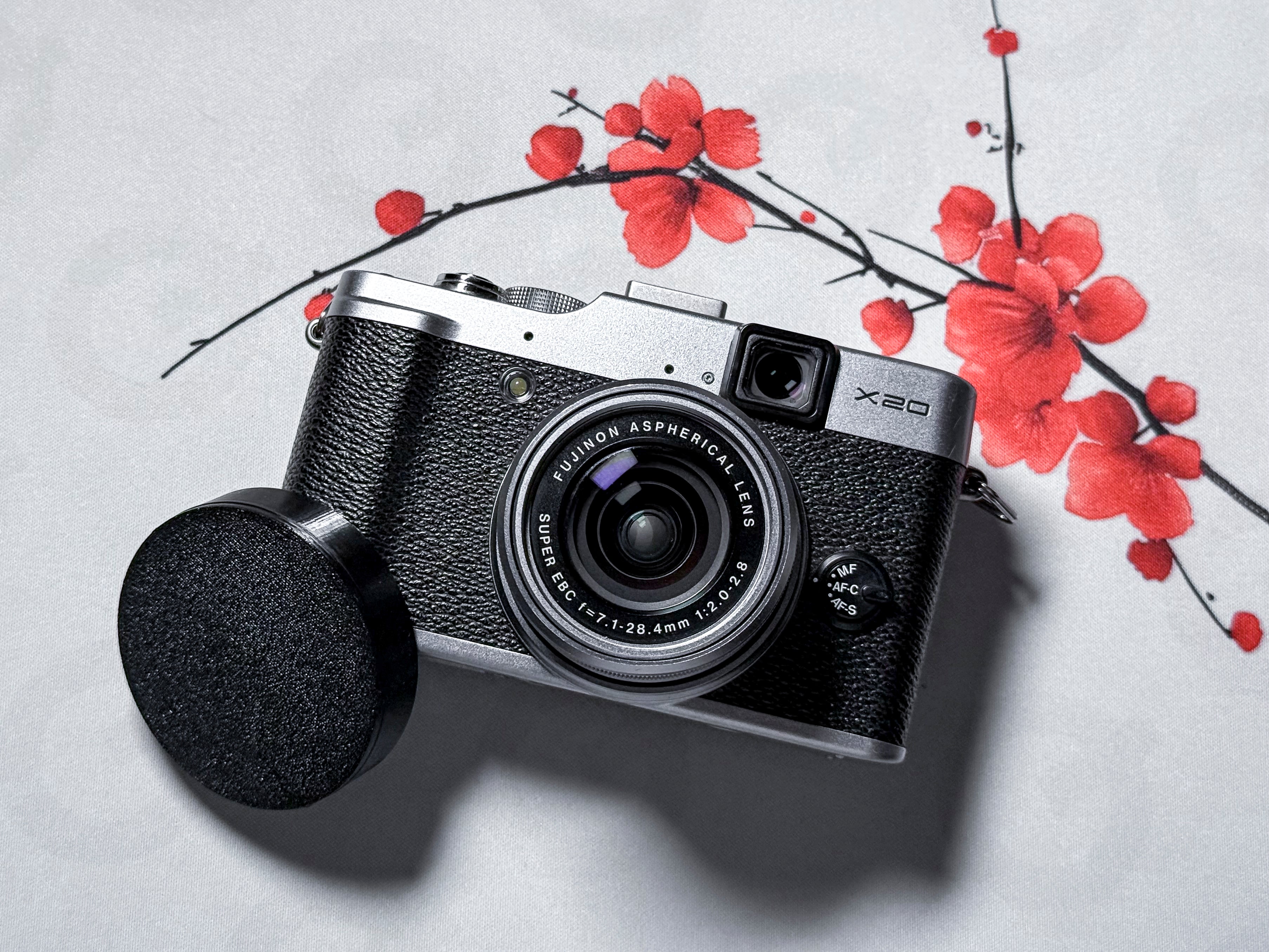 Fujifilm X20 Digital Camera with case- 1 Year Warranty, Excellent