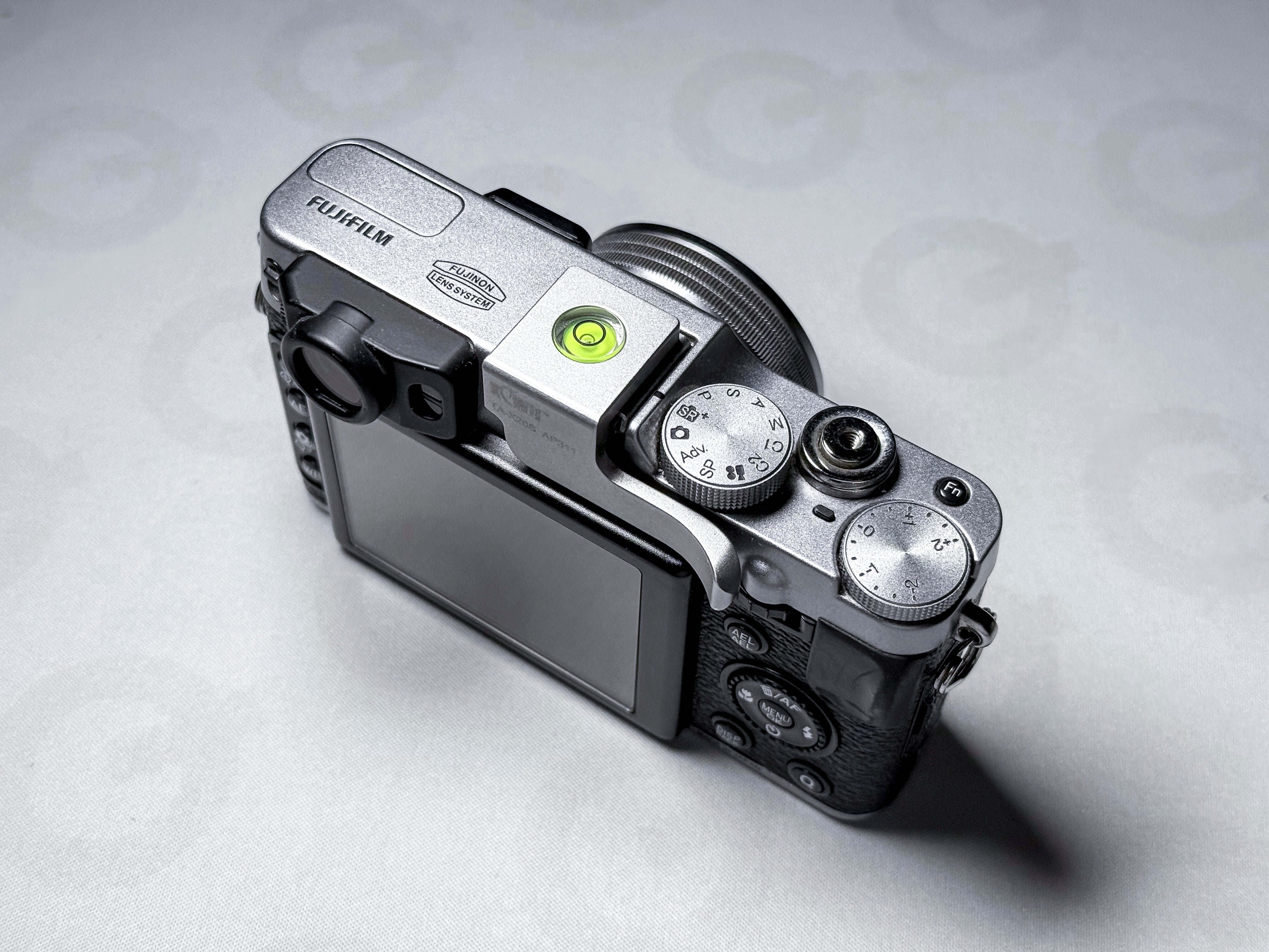 Fujifilm X20 Digital Camera with case- 1 Year Warranty, Excellent
