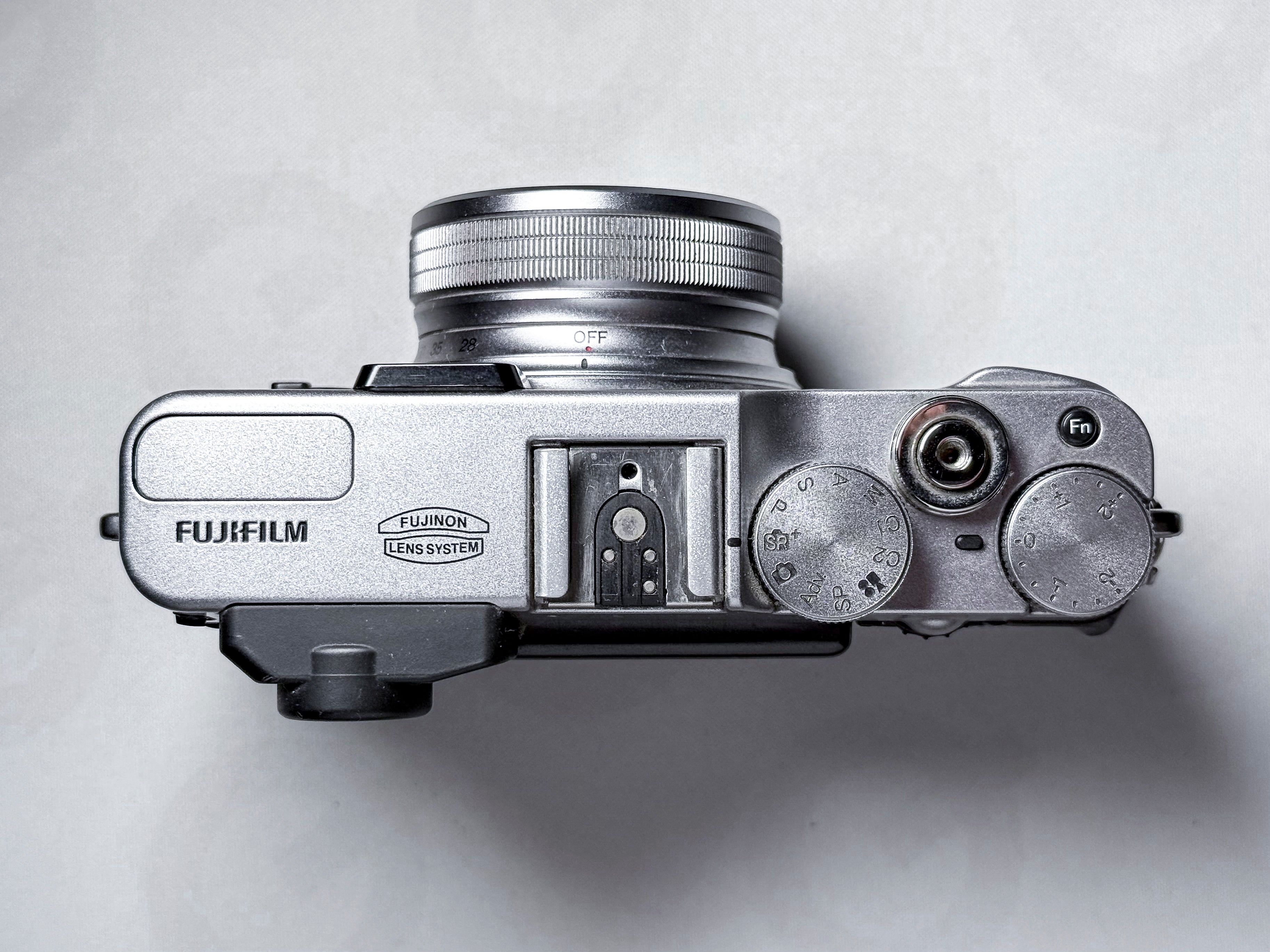Fujifilm X20 Digital Camera with case- 1 Year Warranty, Excellent