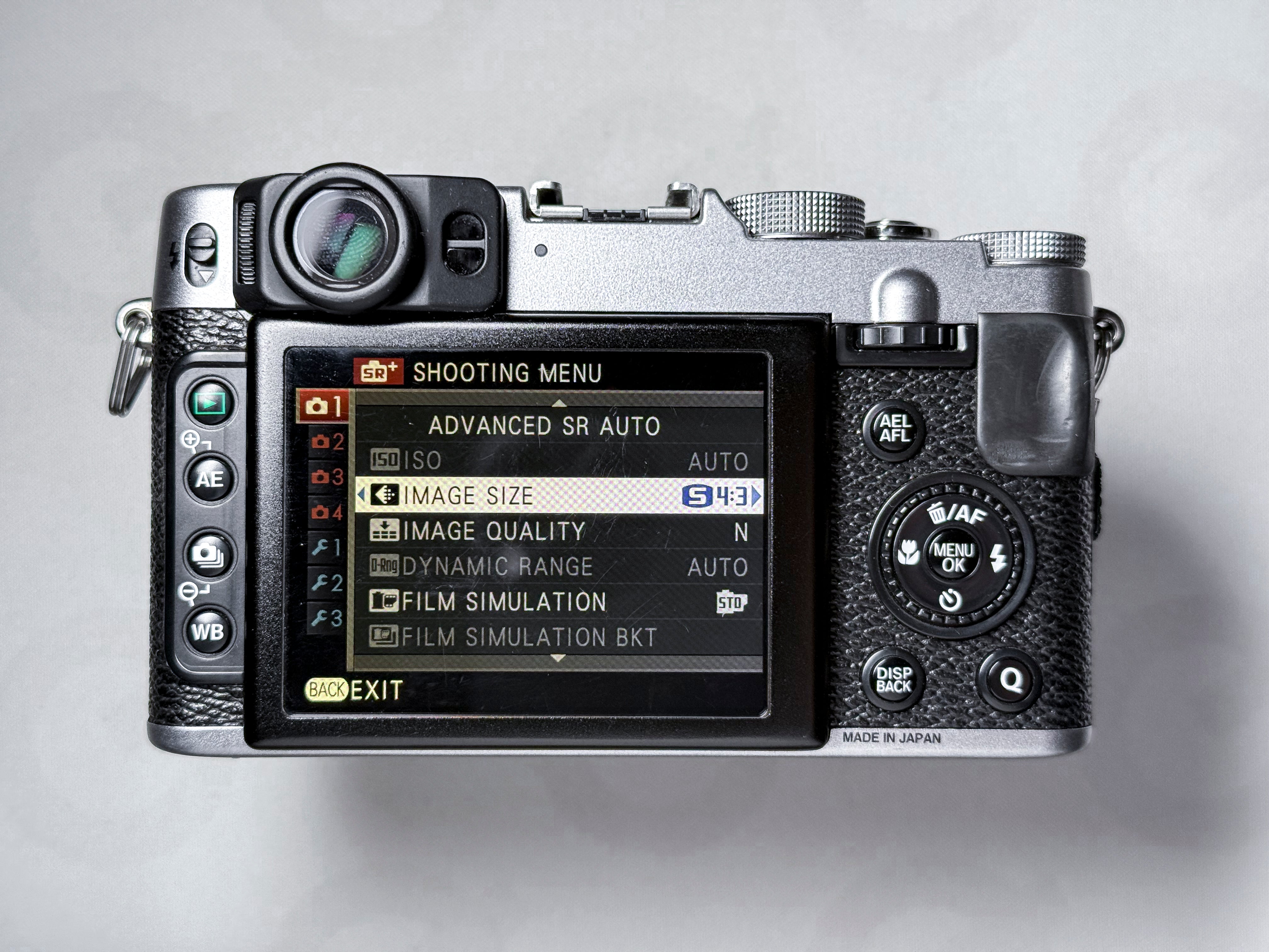 Fujifilm X20 Digital Camera with case- 1 Year Warranty, Excellent
