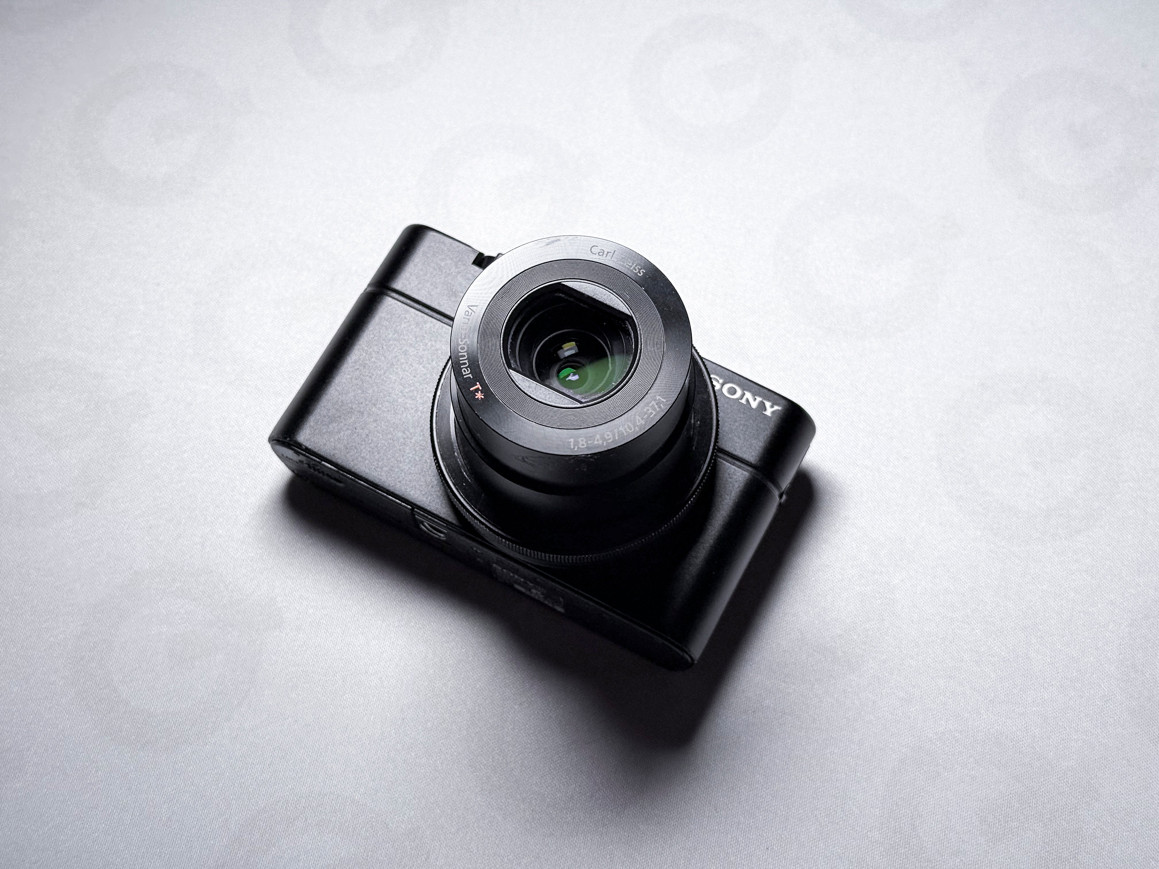 Sony RX100 Cyber-shot DSC-RX100 - For spare or repair, lens error