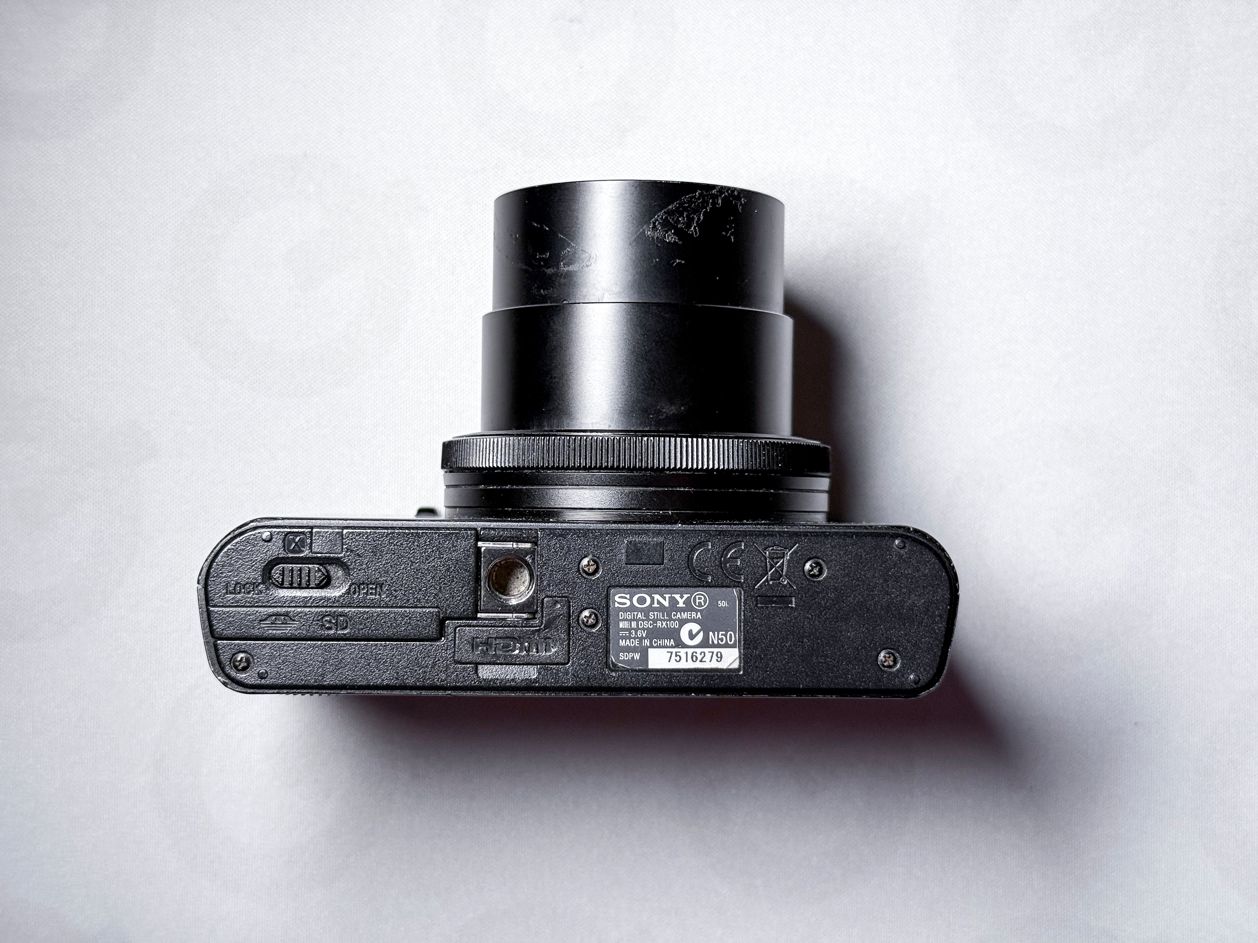 Sony RX100 Cyber-shot DSC-RX100 - For spare or repair, lens error