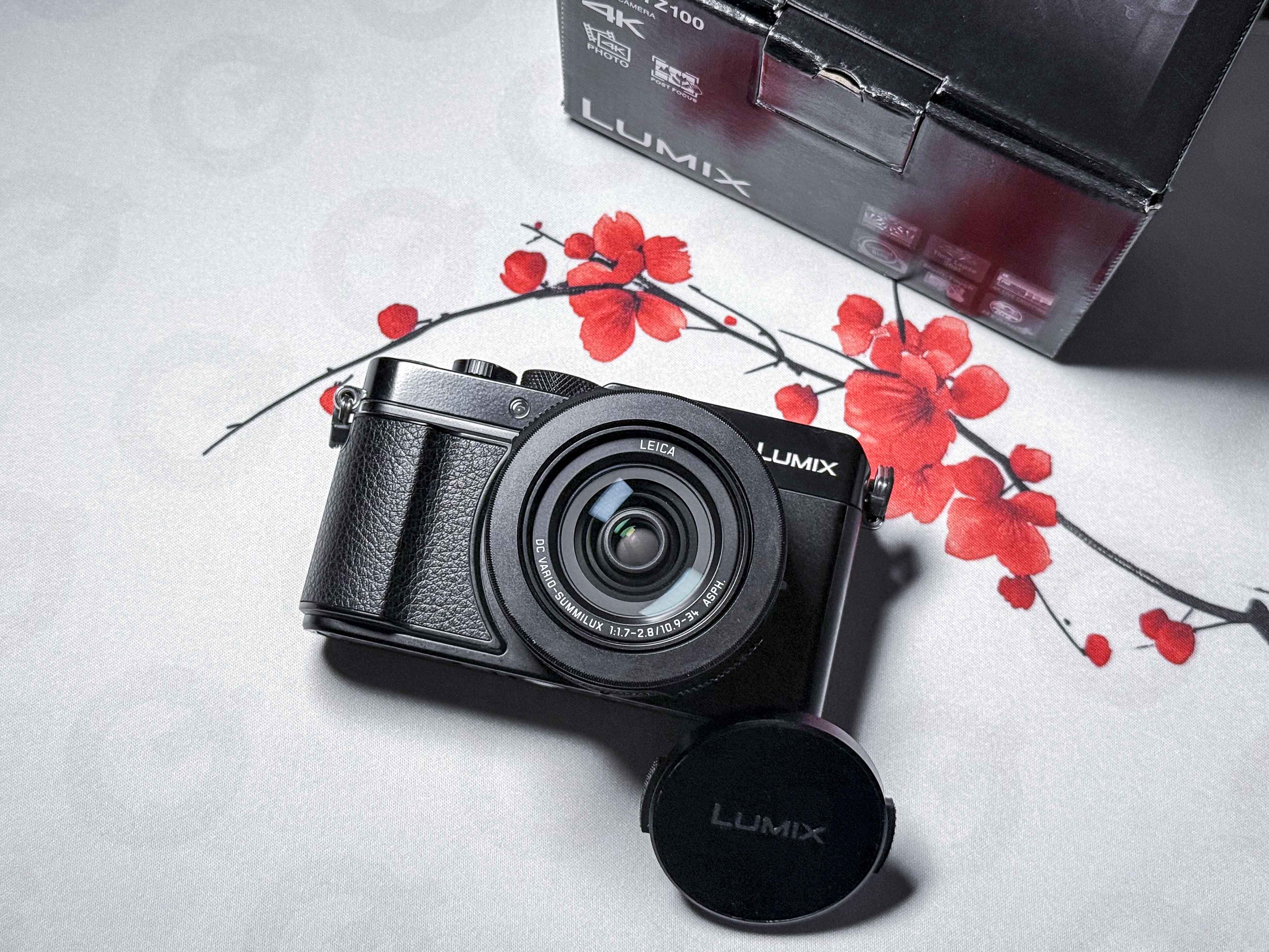 Panasonic Lumix LX100 II (uguale a Leica D-Lux 7) - 1 anno di garanzia, eccellente
