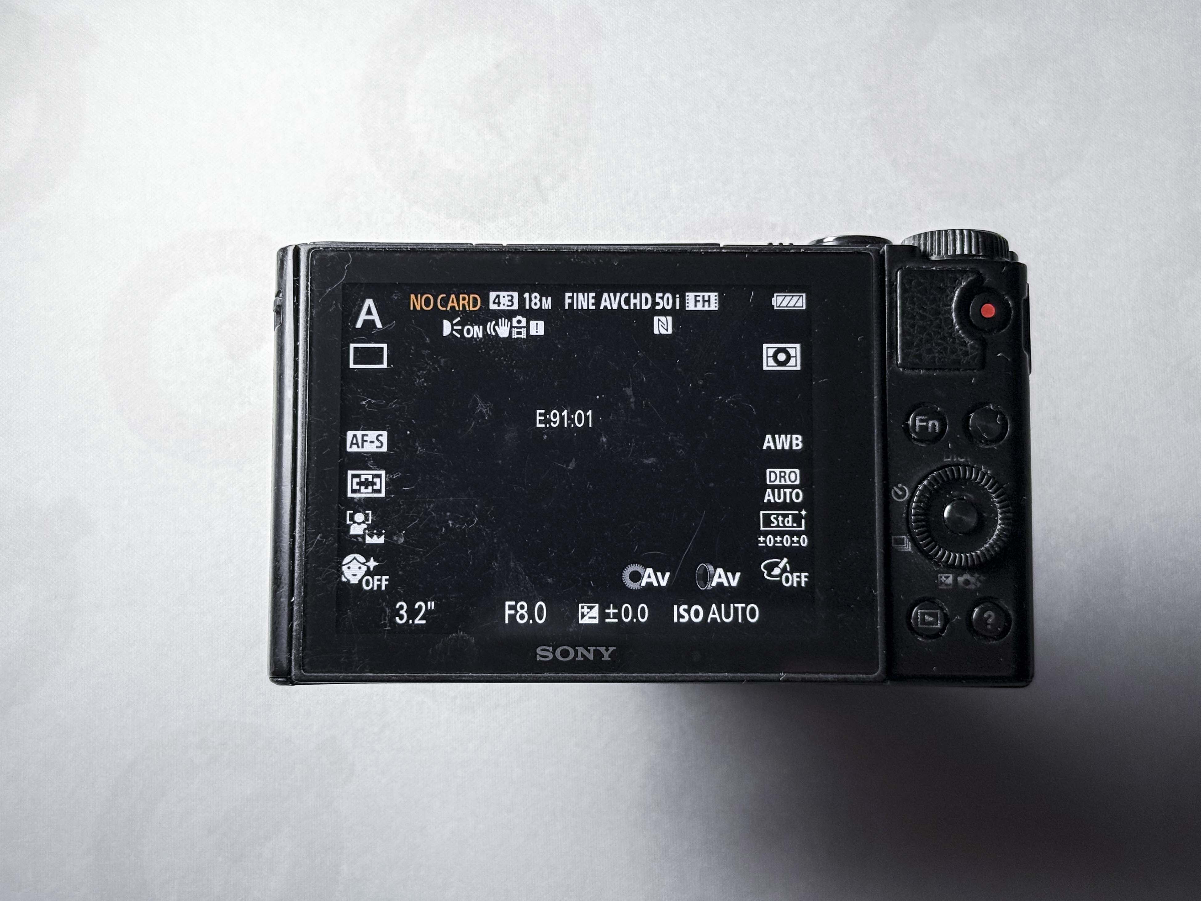 Sony HX90 Cyber-Shot 30x Compact Camera - Working except for the flash, read