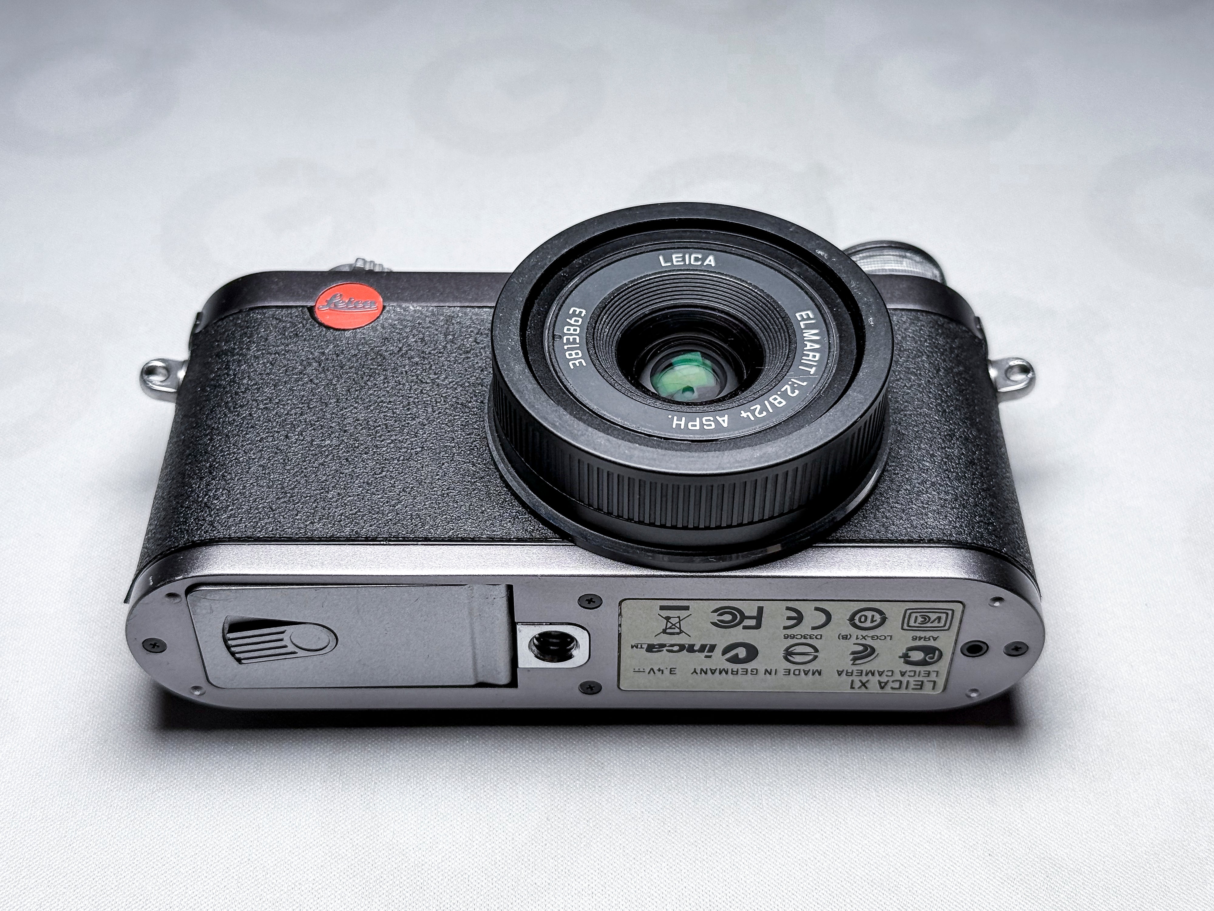 Leica X1 APS-C Digital Camera 36mm Elmarit - Perfectly Working, Excellent