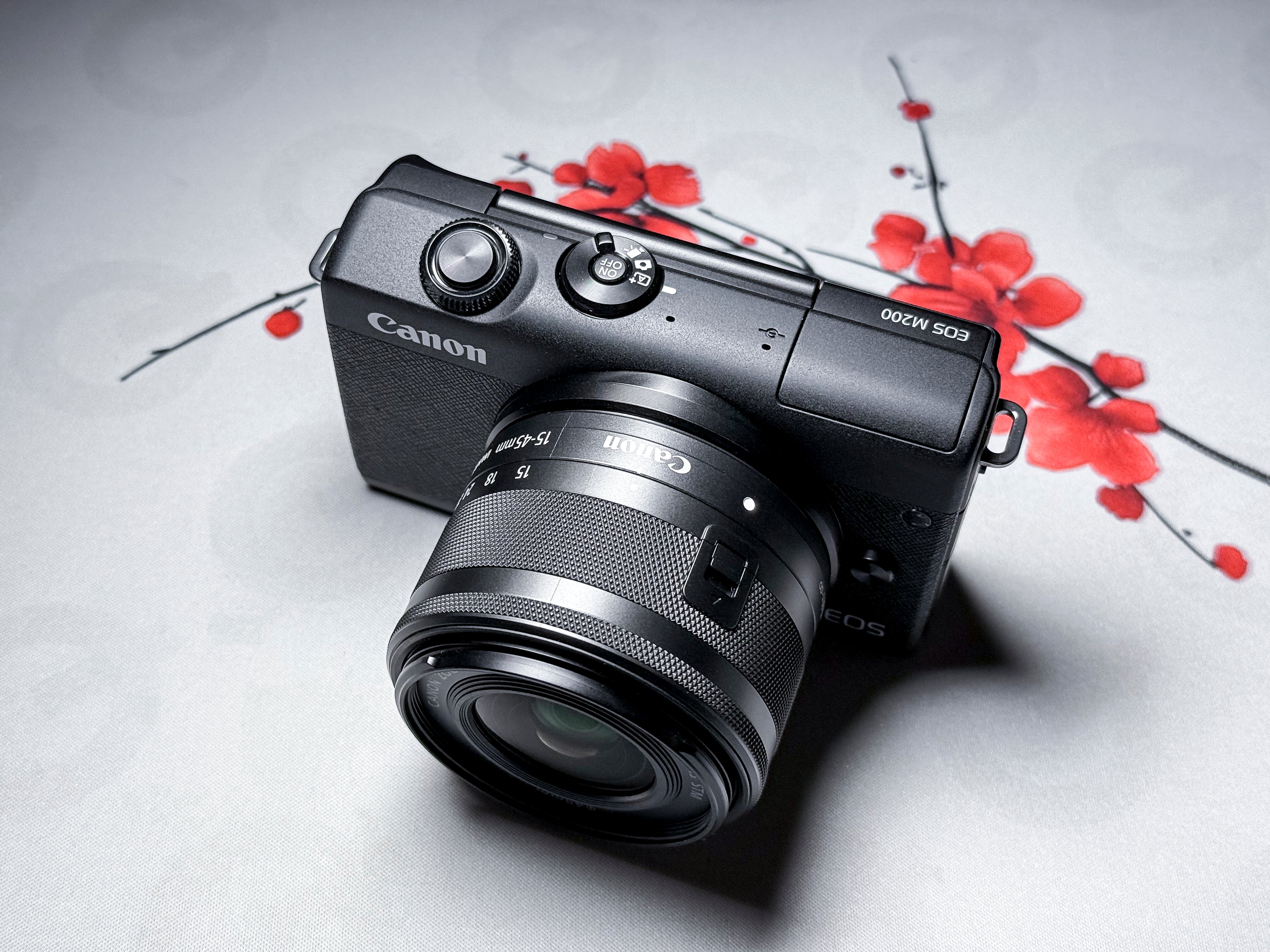 Canon EOS M200 + 15-45mm - Mirrorless Camera EF-M 4K - Warranty, Near Mint
