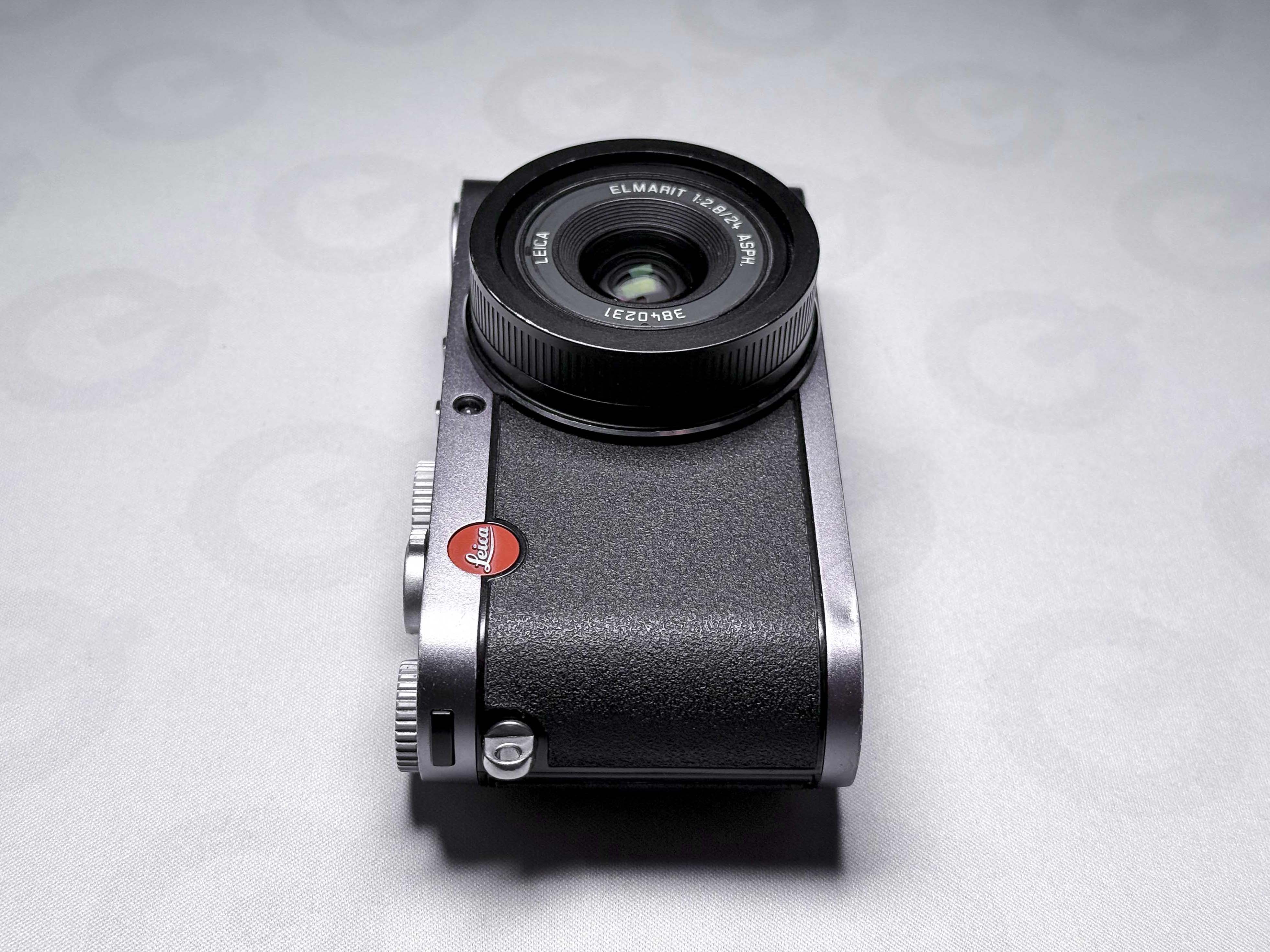 Leica X1 APS-C Digital Camera 36mm Elmarit - Works, buttons issue, read