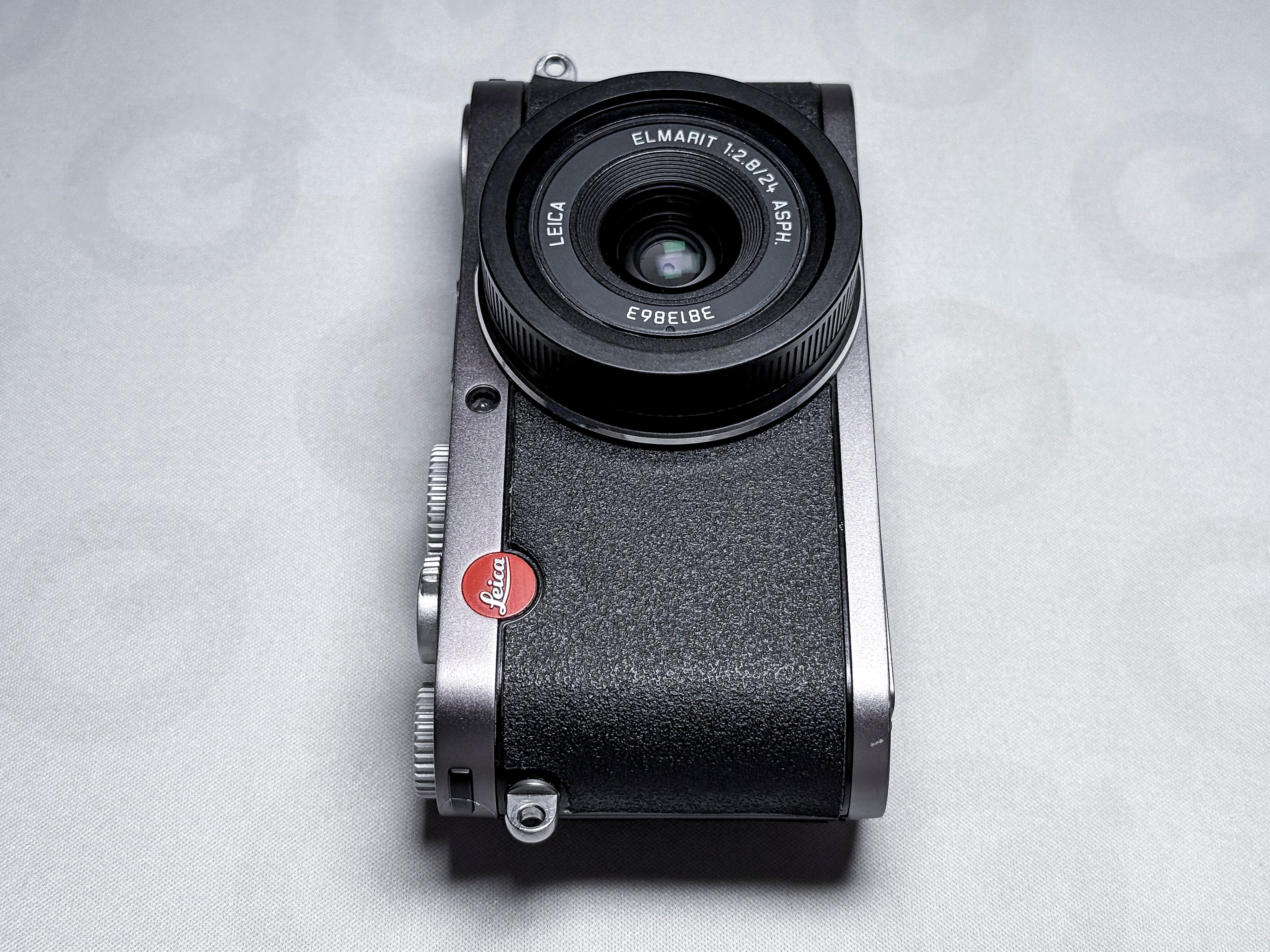 Leica X1 APS-C Digital Camera 36mm Elmarit - Perfectly Working, Excellent
