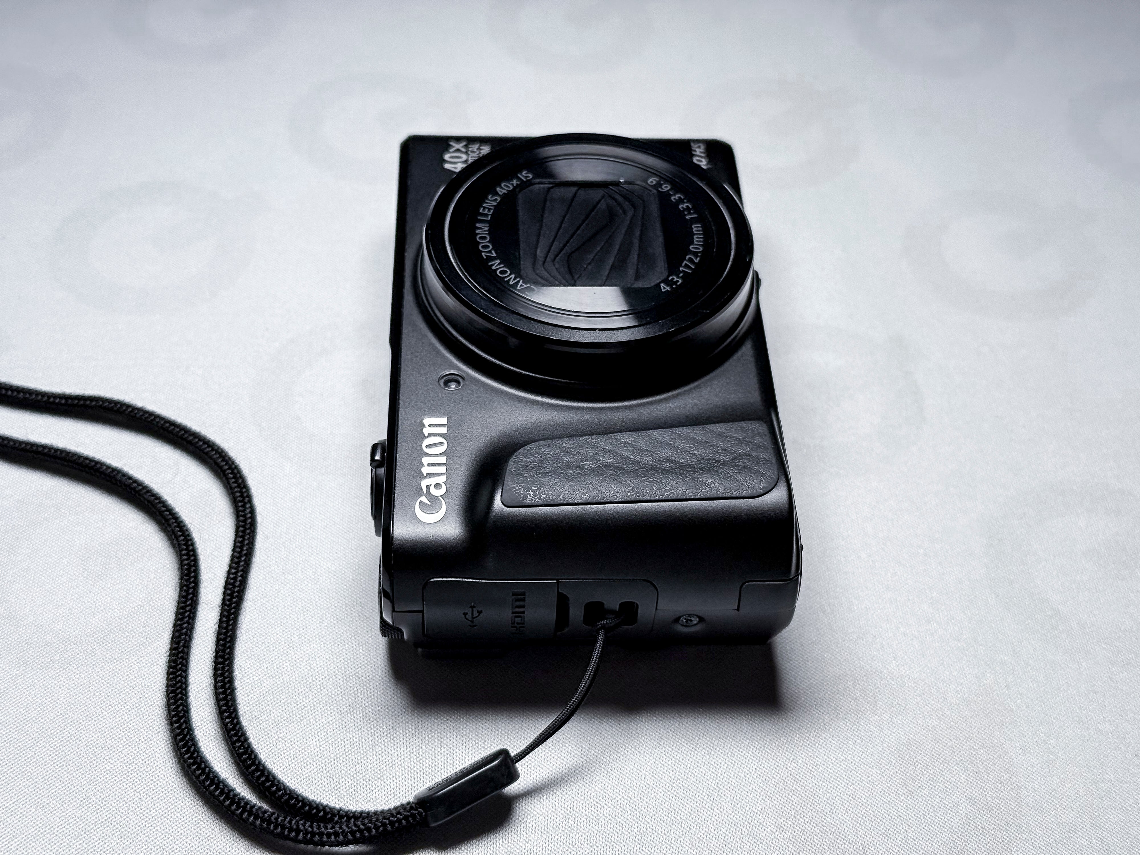 Canon SX740 HS Powershot Compact Camera 40x Zoom - 1 Year Warranty, Near Mint