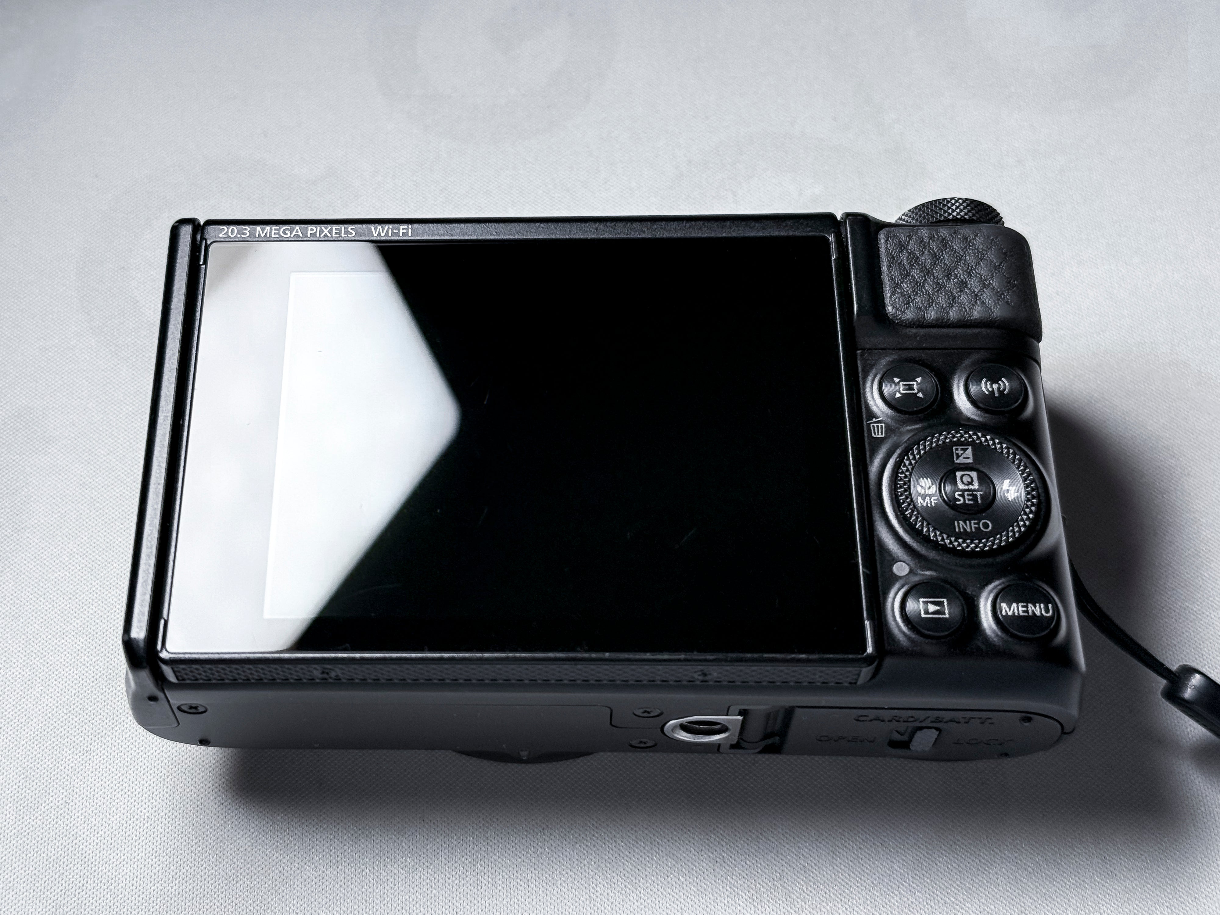 Canon SX740 HS Powershot Compact Camera 40x Zoom - 1 Year Warranty, Near Mint