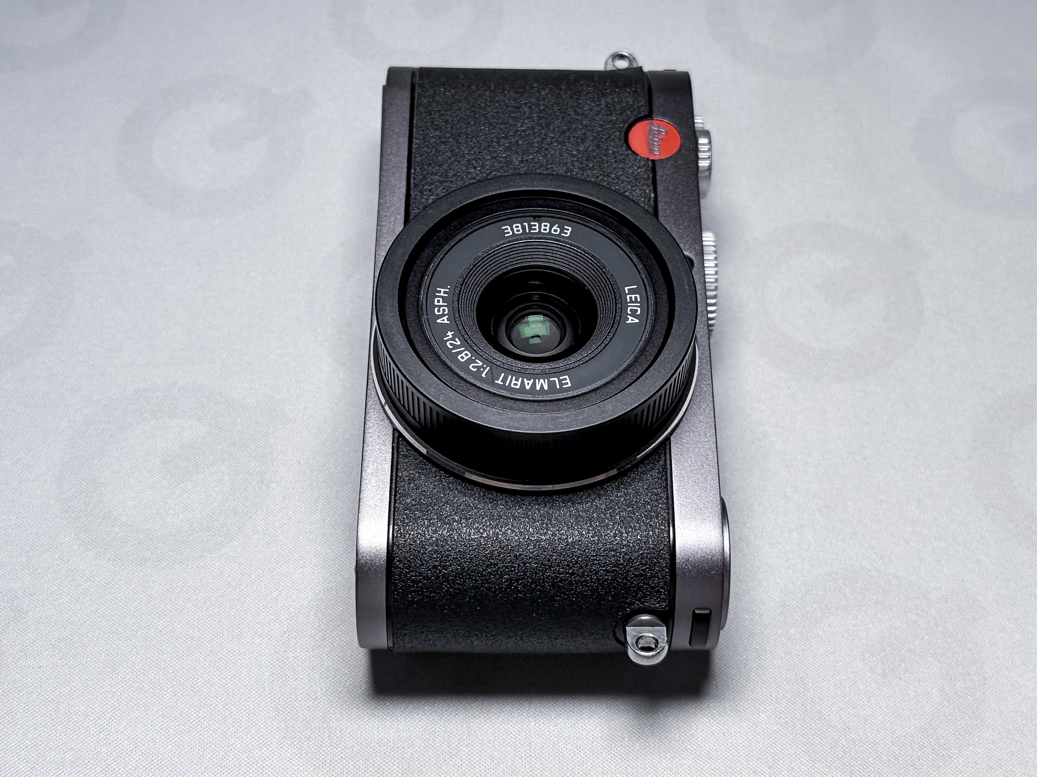 Leica X1 APS-C Digital Camera 36mm Elmarit - Perfectly Working, Excellent