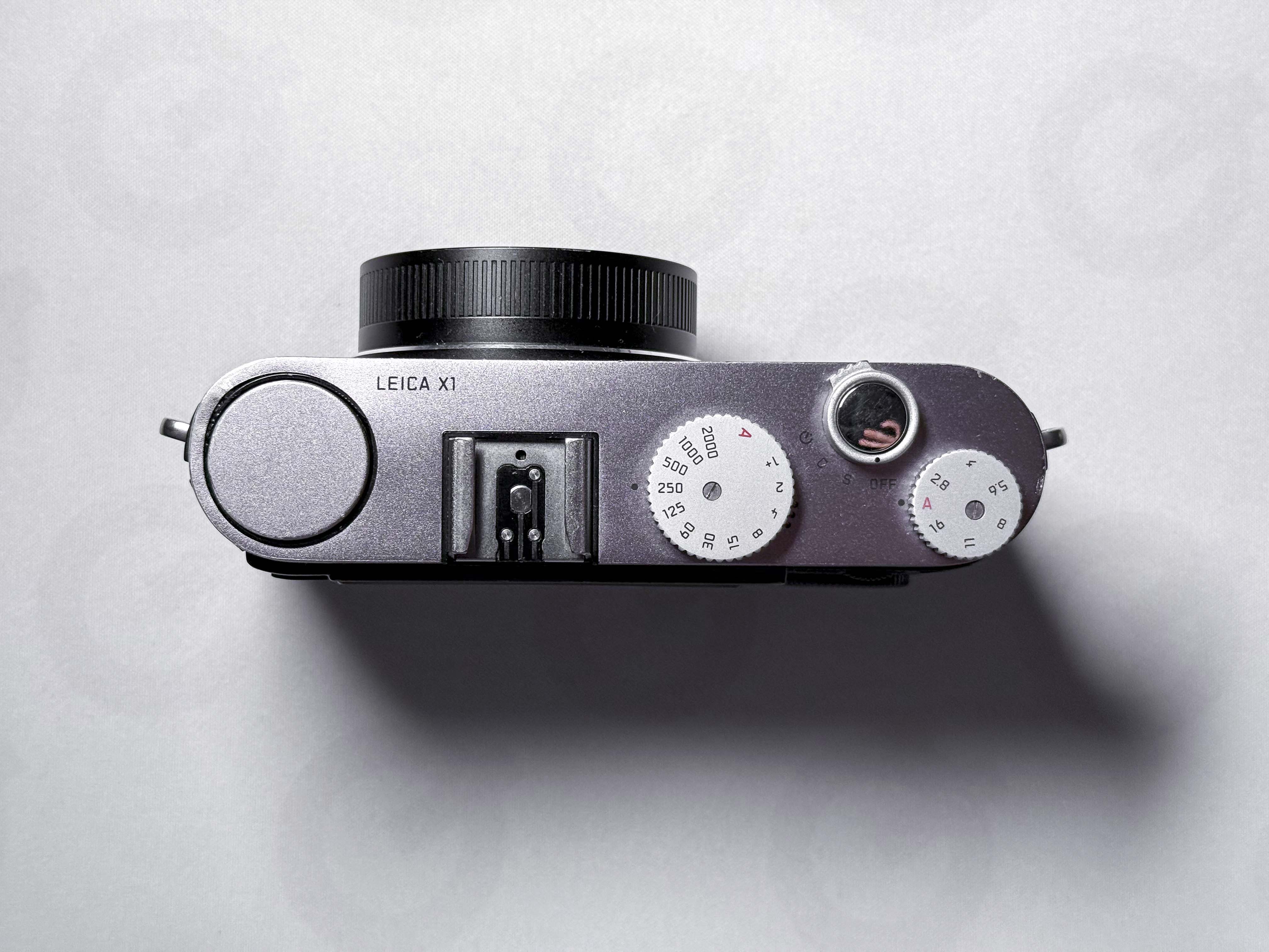 Leica X1 APS-C Digital Camera 36mm Elmarit - Works, buttons issue, read