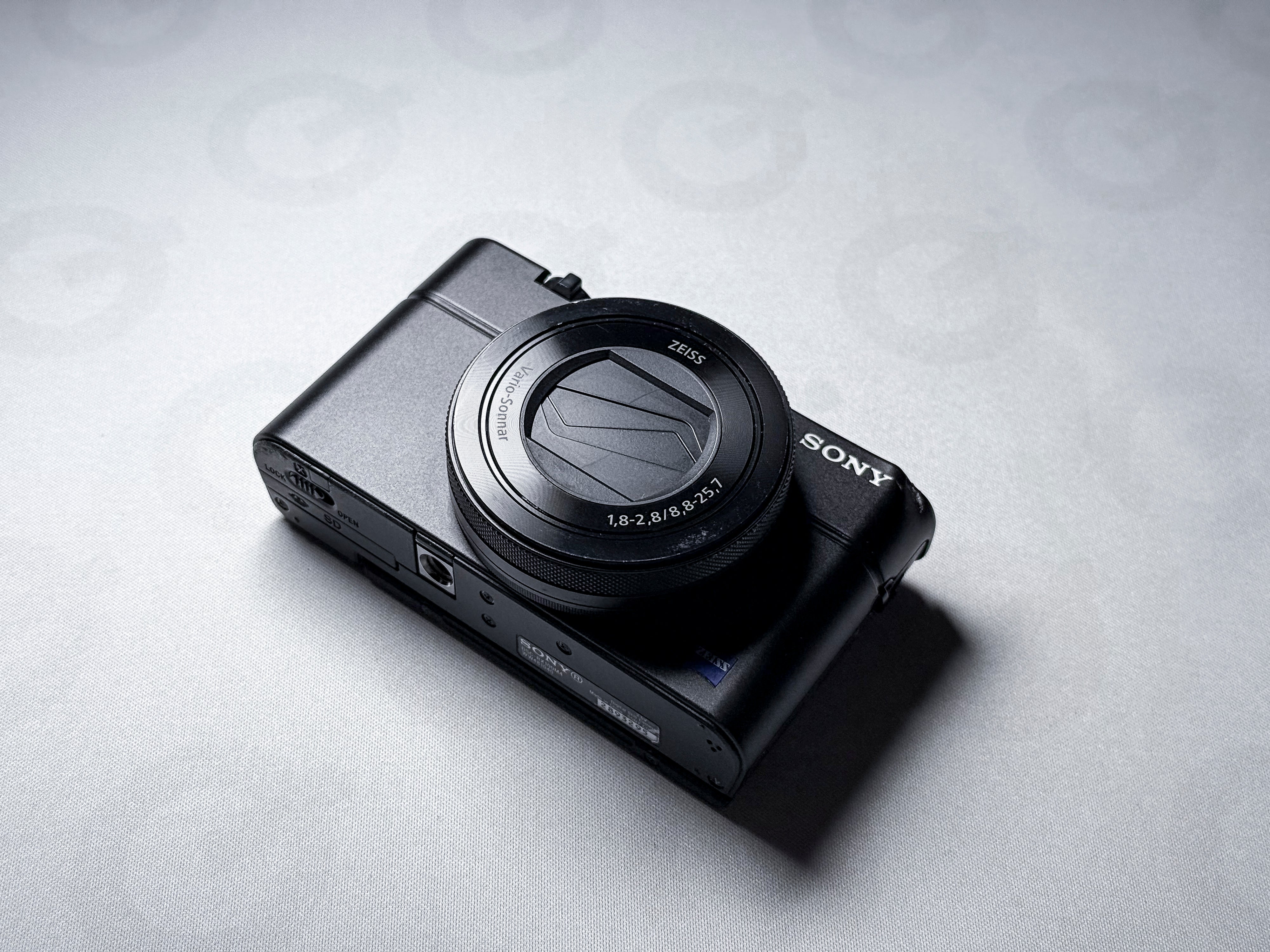 Sony RX100 IV 4 Cyber-Shot - 1 Year Warranty, Perfectly Working RX 100 Mark 4