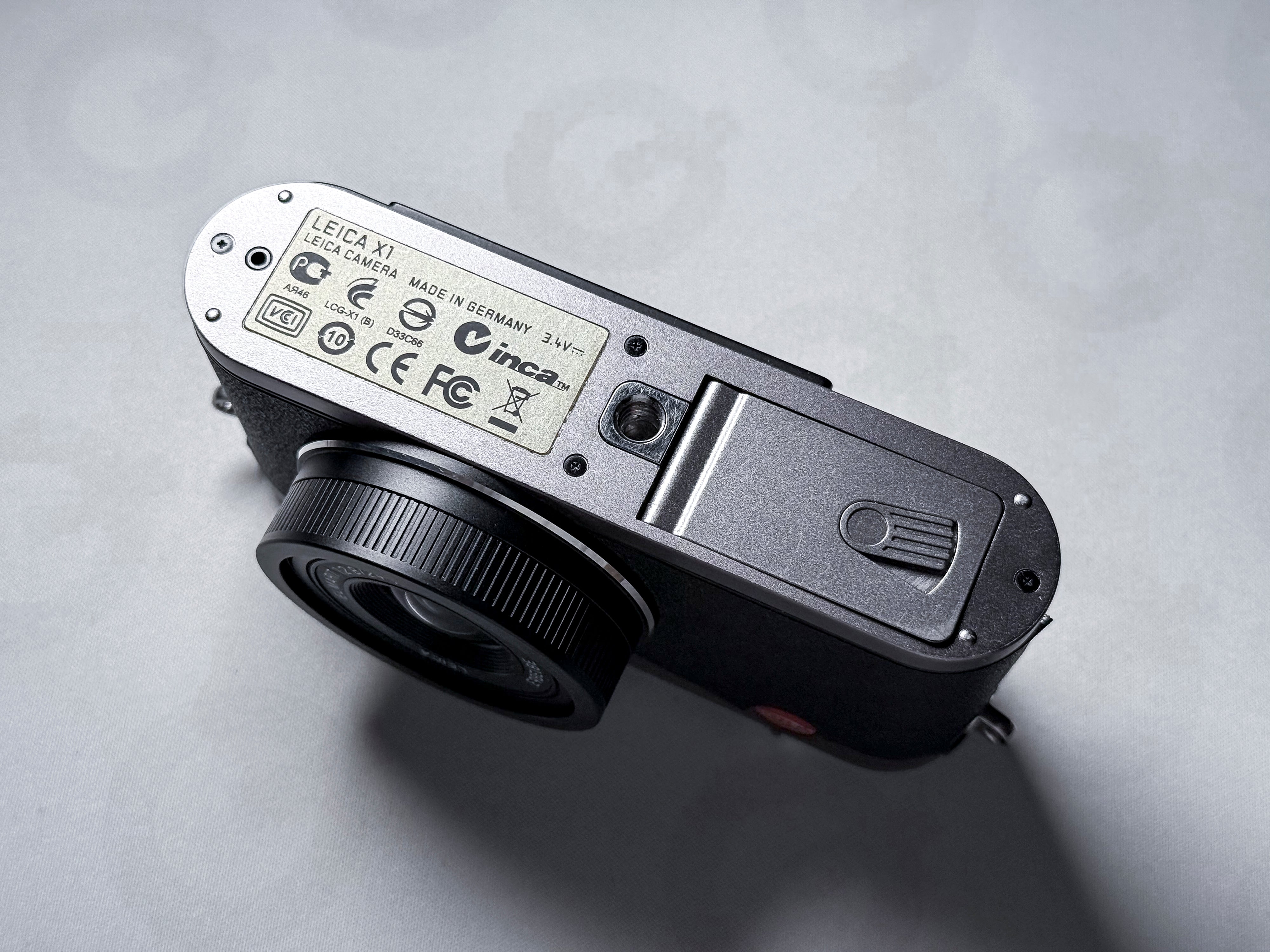 Leica X1 APS-C Digital Camera 36mm Elmarit - Perfectly Working, Excellent