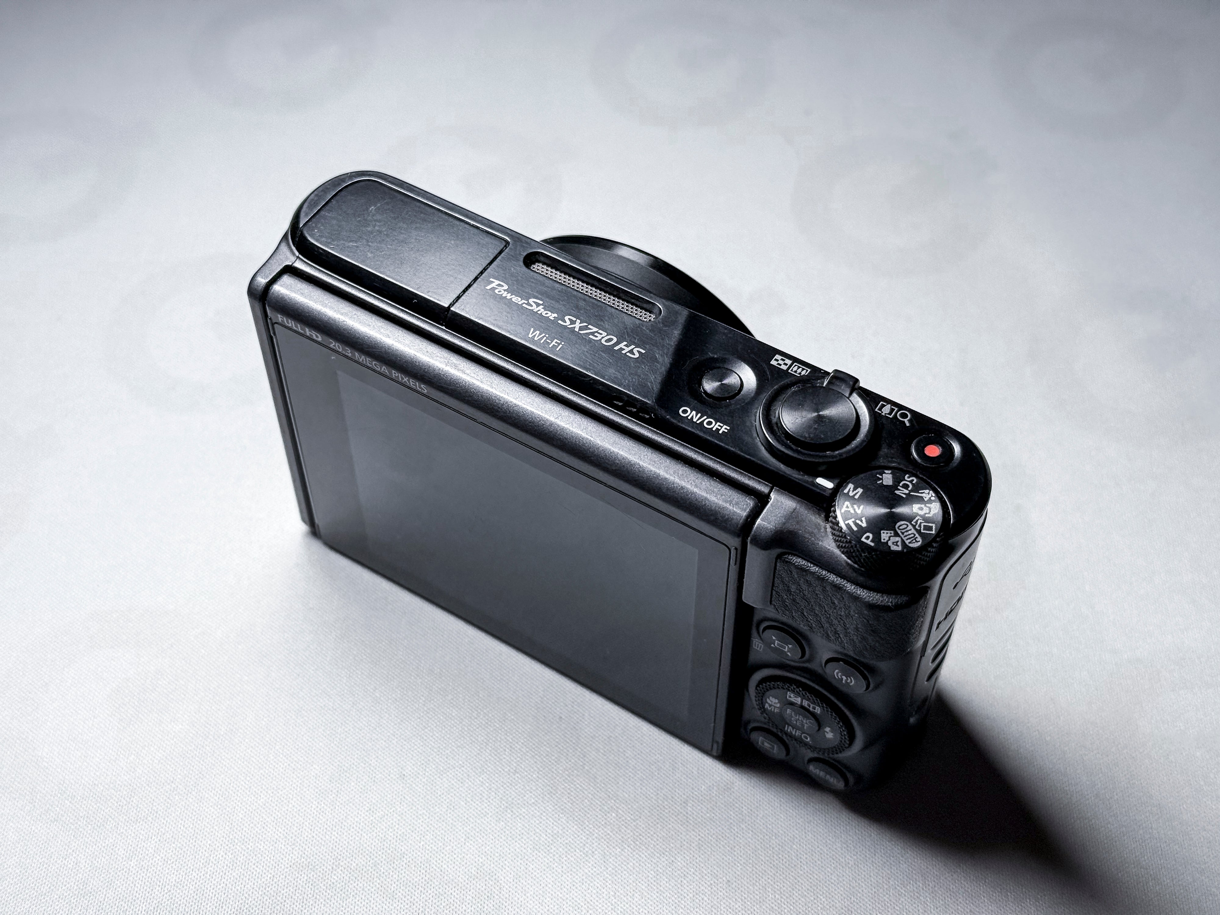 Canon SX730 HS Powershot Compact Camera 40x Zoom - 1 Year Warranty, Near Mint