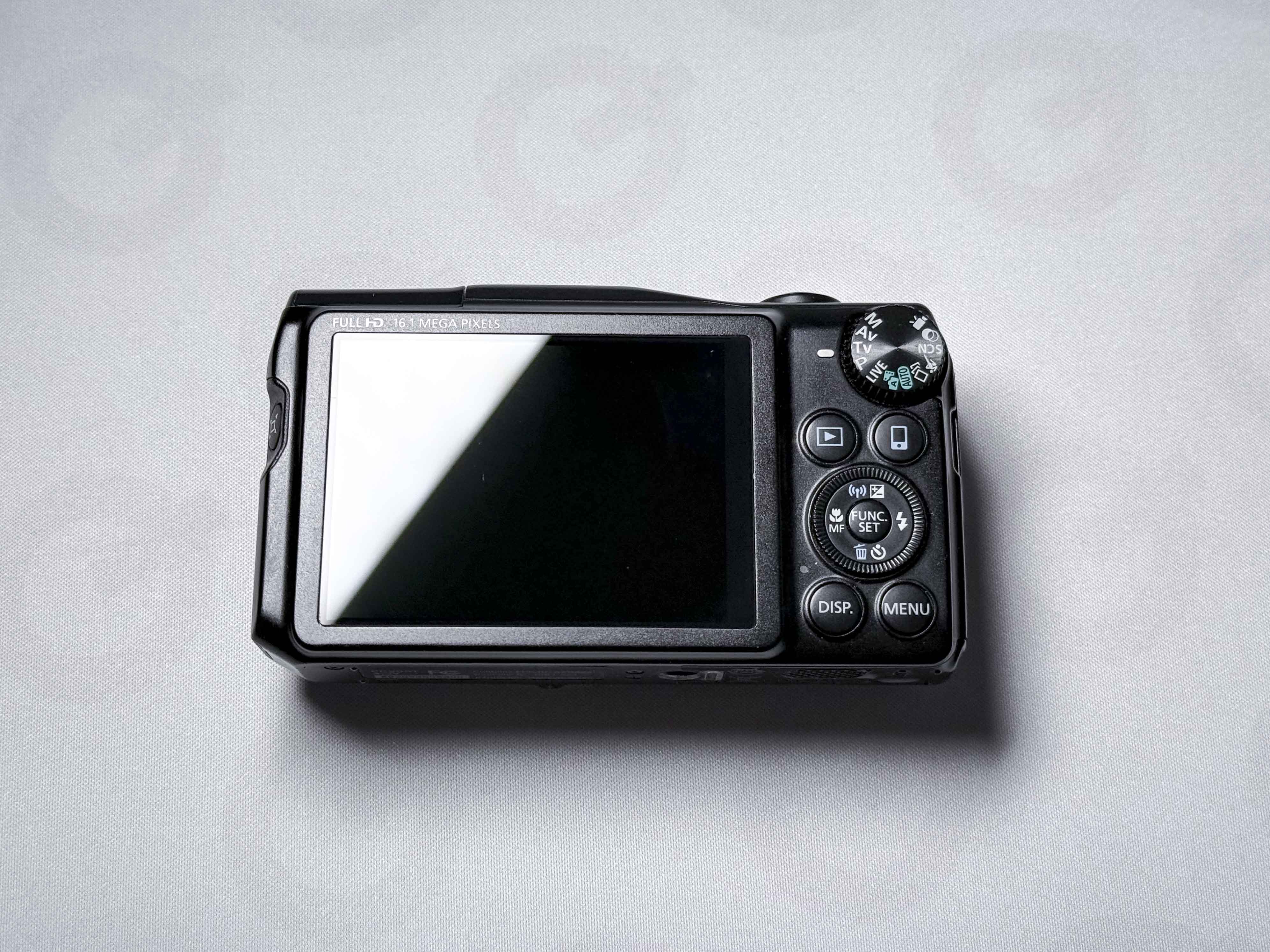 Fotocamera compatta Canon SX700 HS con zoom 30x - Garanzia di 1 anno, eccellente