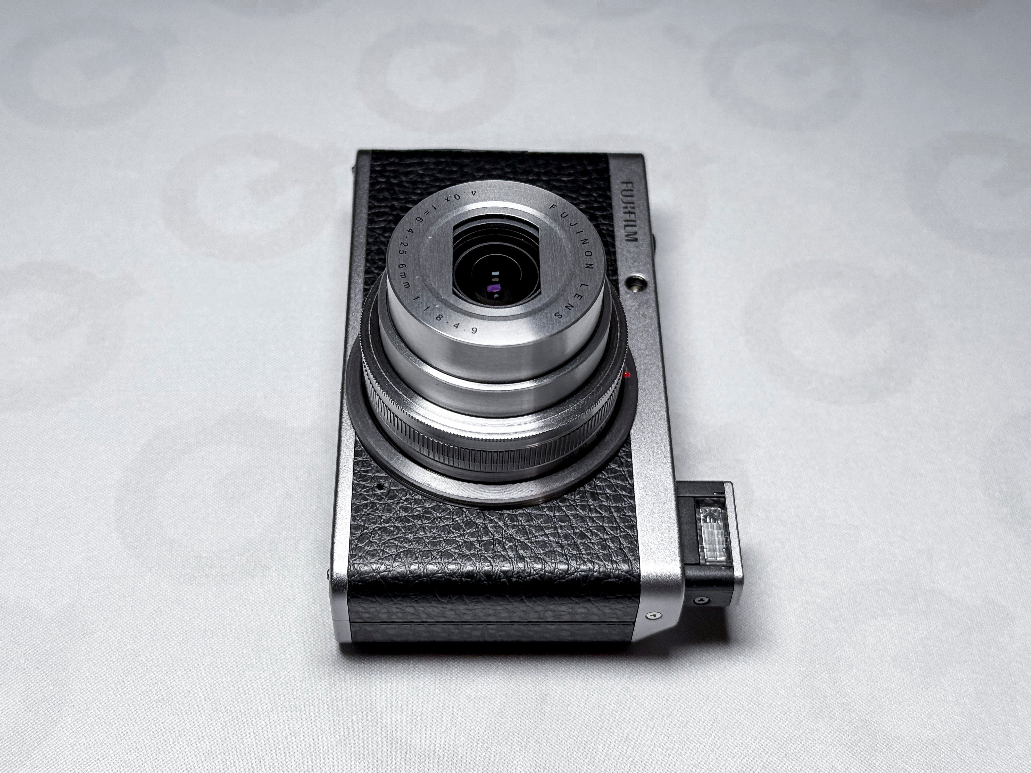 Rare Fujifilm XF1 Compact Camera- 1 Year Warranty, Near Mint, Excellent