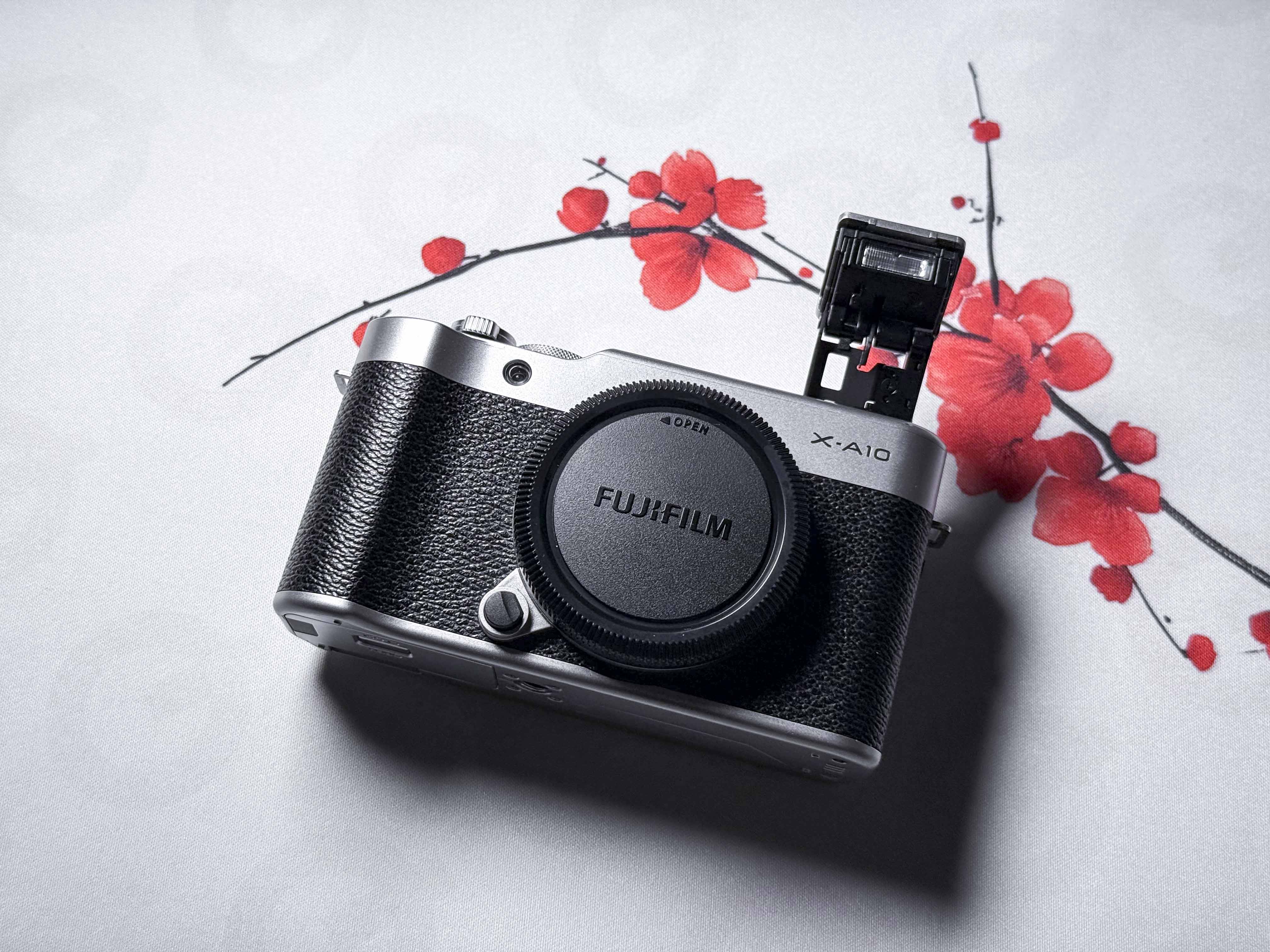 Fujifilm X-A10 + 16-50mm OIS II Mirrorless - 1 Year Warranty - Fuji XA10