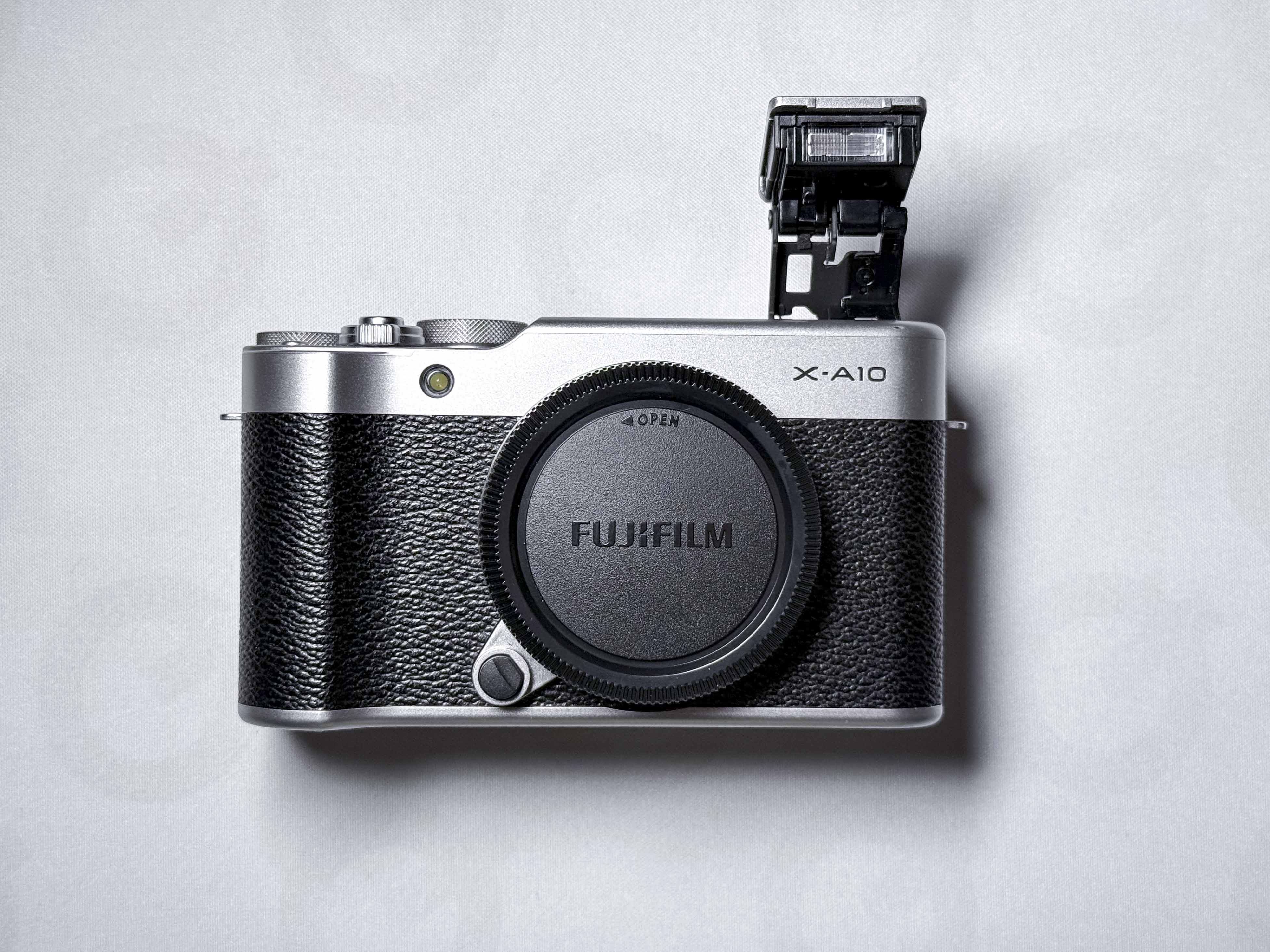 Fujifilm X-A10 + 16-50mm OIS II Mirrorless - 1 Year Warranty - Fuji XA10
