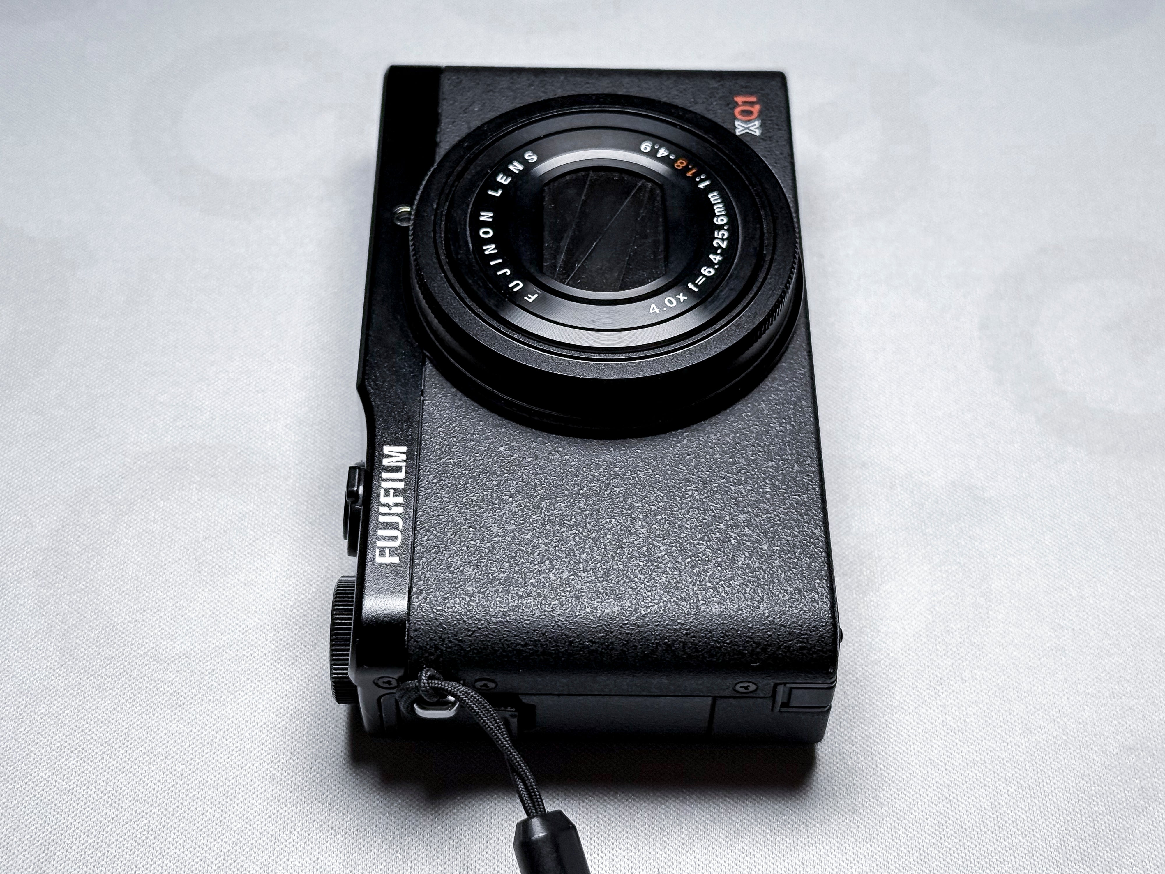 Fujifilm XQ1 X-Trans Compact Camera 12mpx Zoom - Working, Read Fuji X-Q1