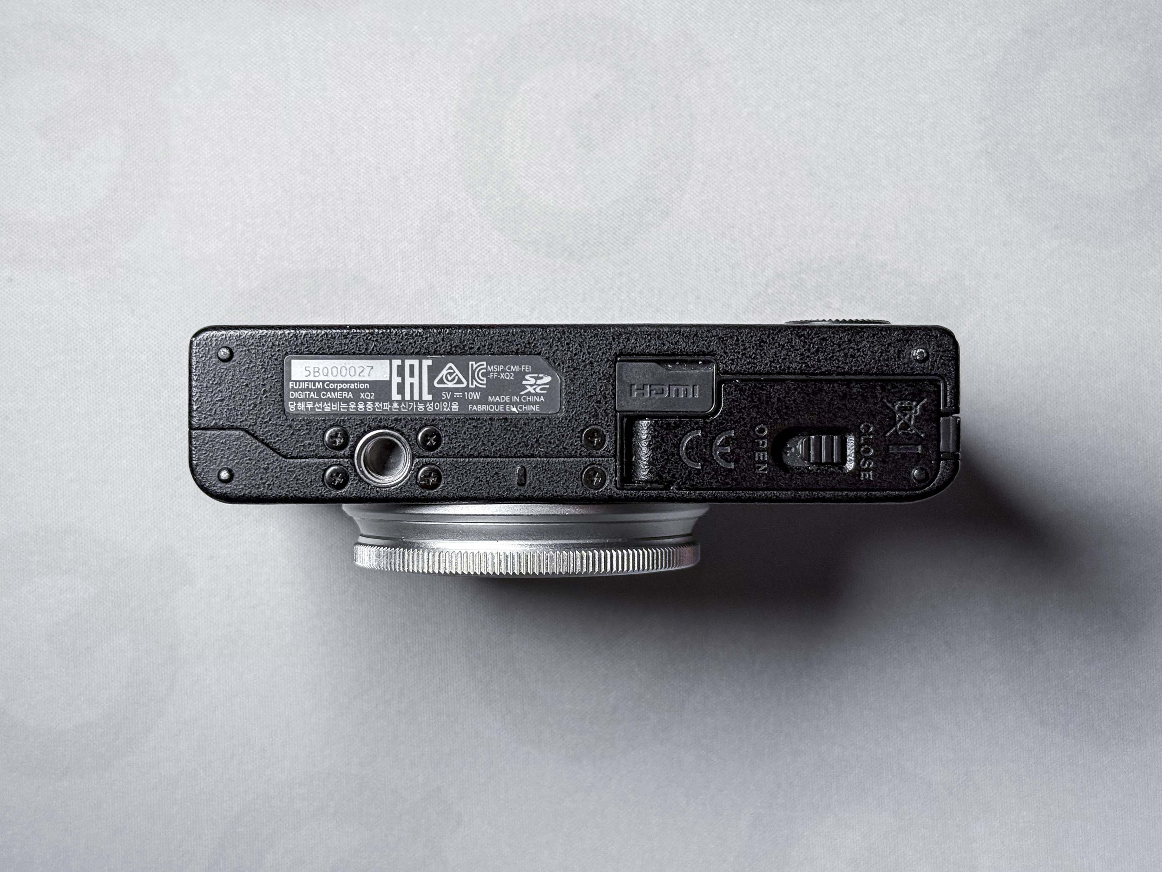 Fotocamera compatta Fujifilm XQ2 Sensore Fuji X-Trans, 1 anno di garanzia, eccellente XQ 2