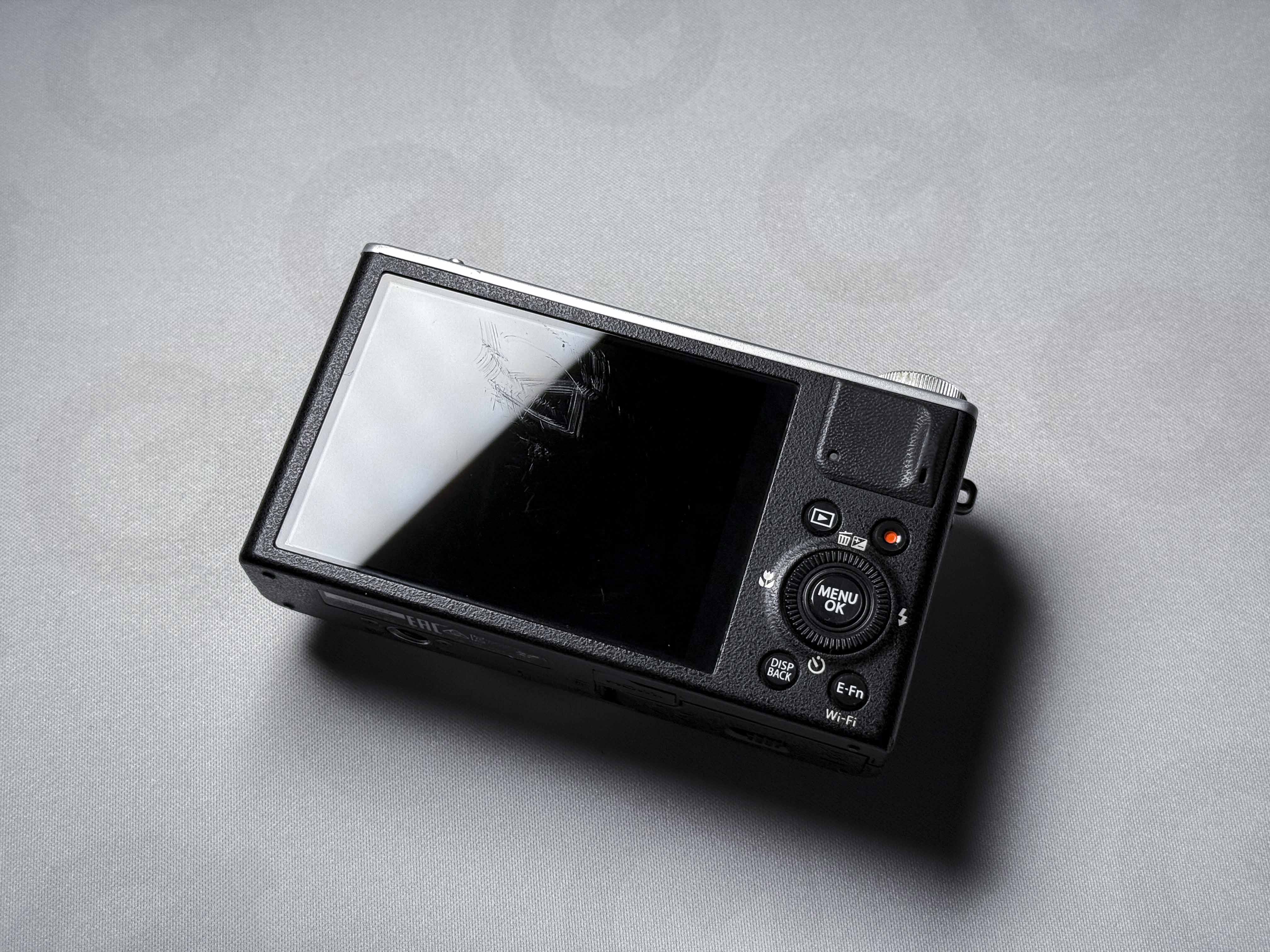 Fotocamera compatta Fujifilm XQ2 Sensore Fuji X-Trans, 1 anno di garanzia, eccellente XQ 2