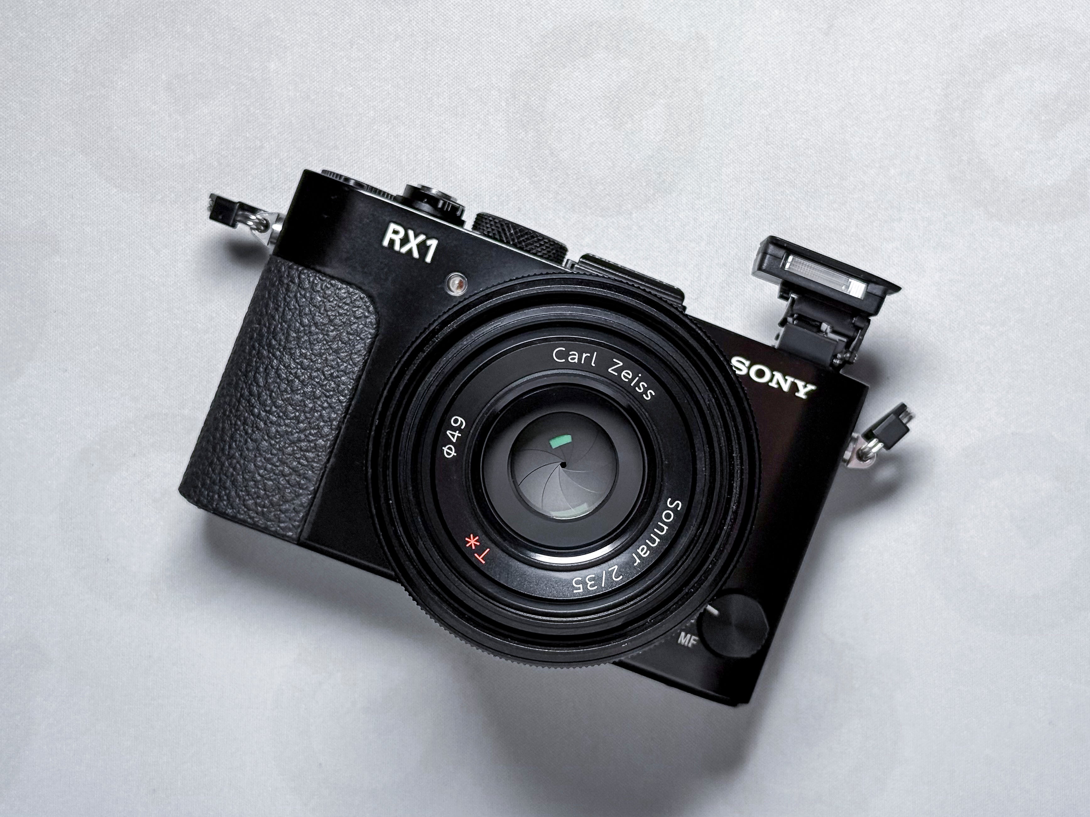 Sony RX1 Full Frame 35mm Zeiss Sonnar - 1 Year Warranty, Excellent