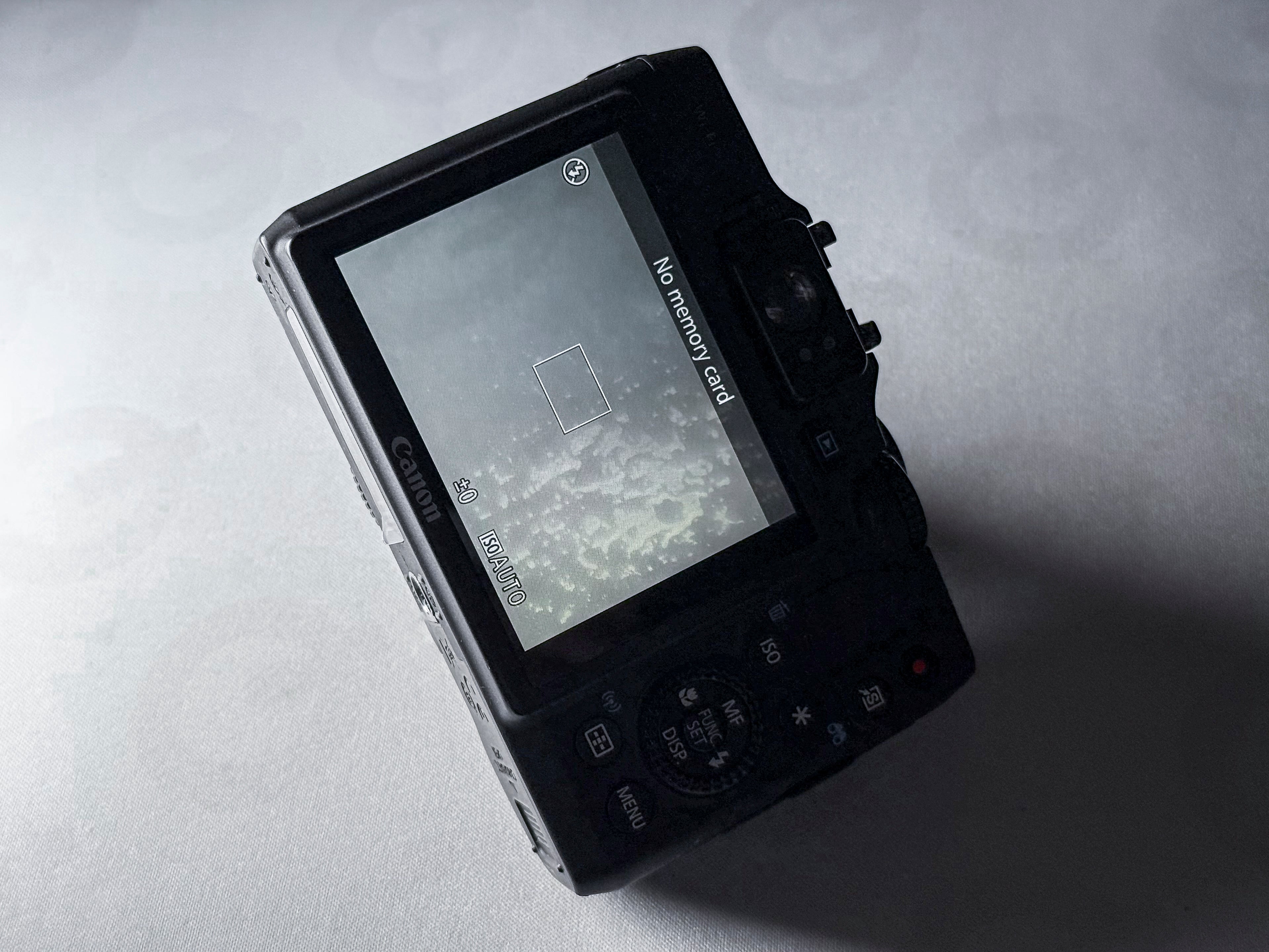 Canon G16 Powershot + WP-DC52 Waterproof Case 5x Zoom - 1 Year Warranty